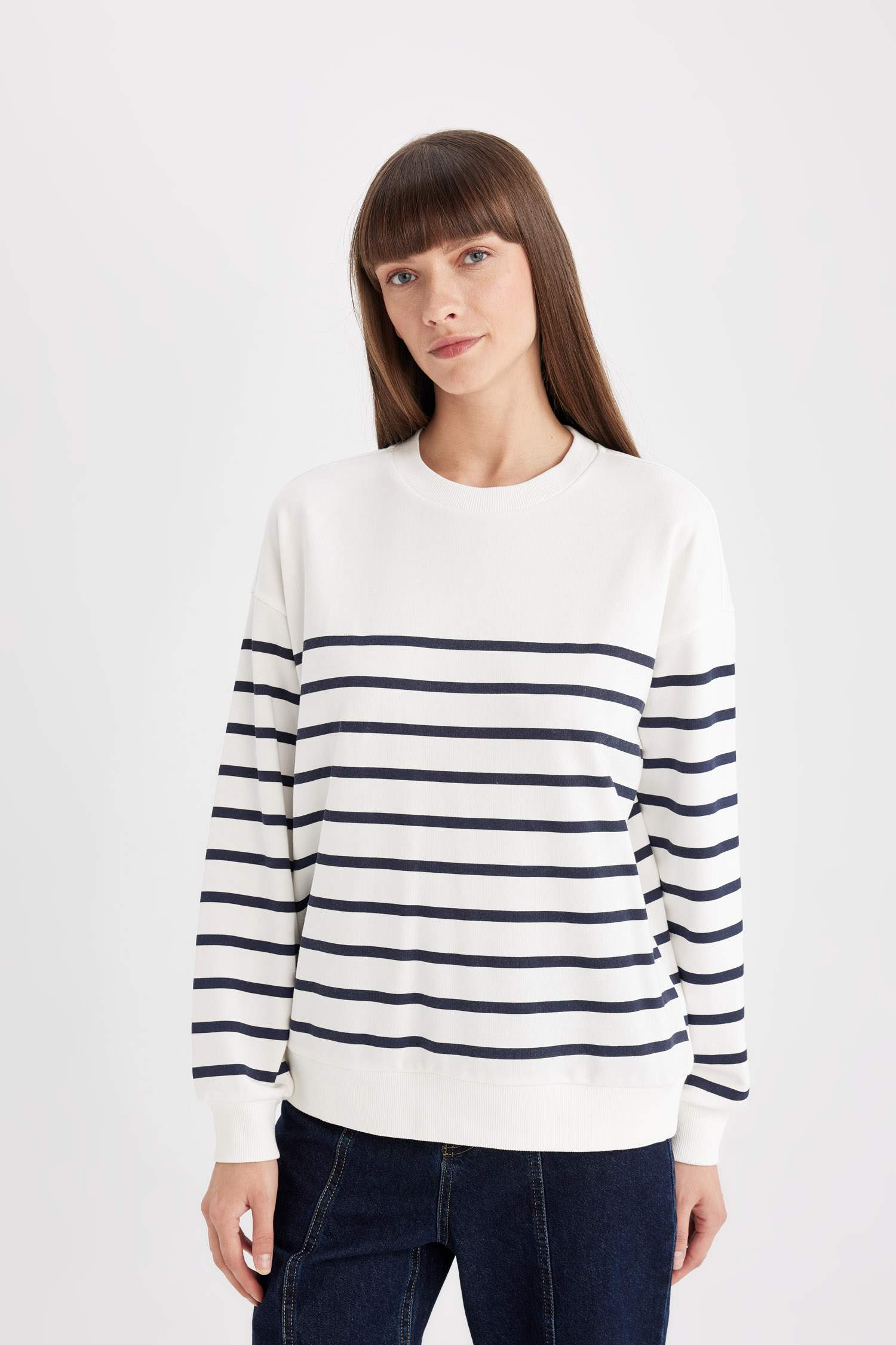 Relax Fit Bisiklet Yaka Çizgili İnce Sweatshirt