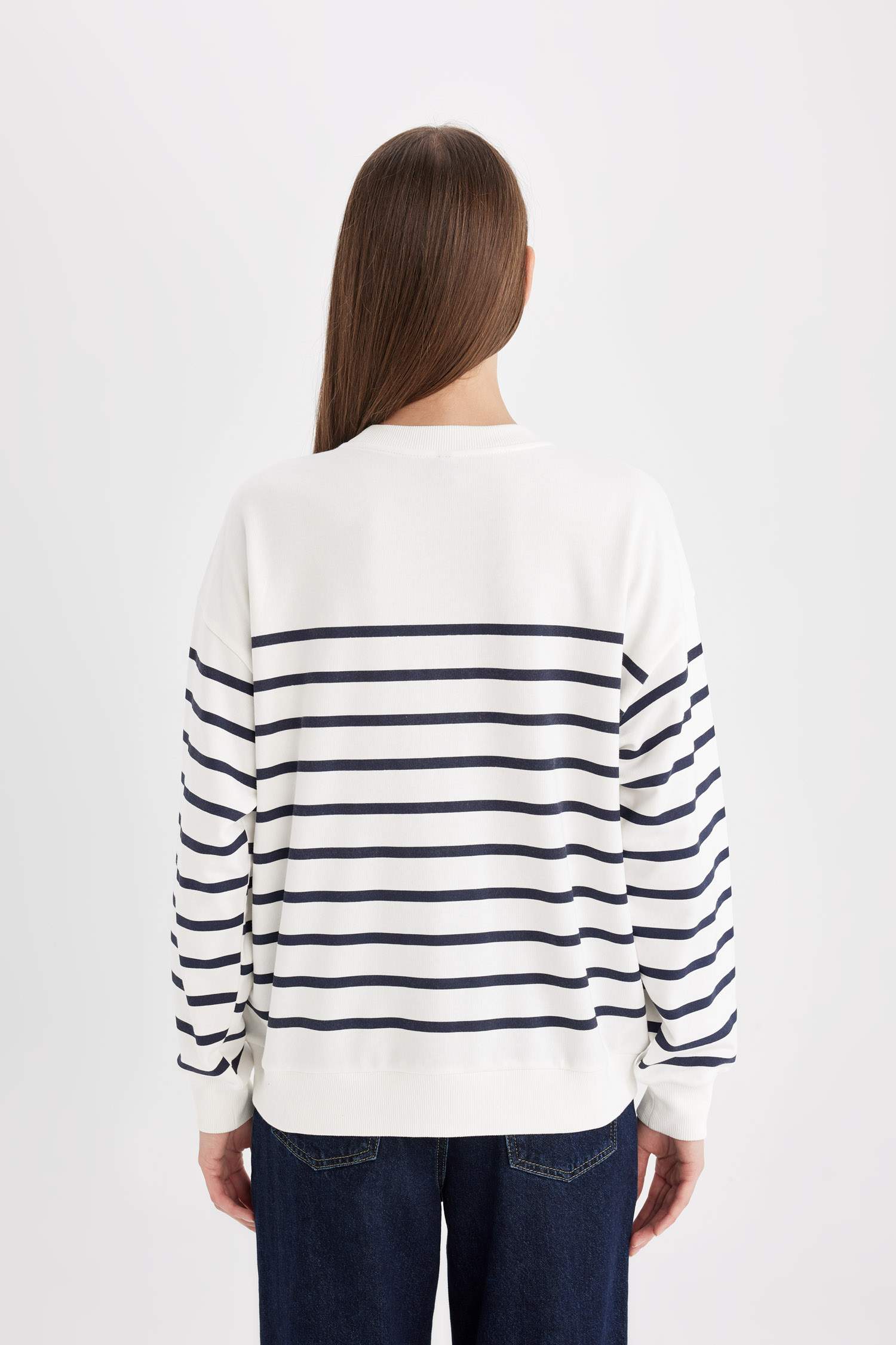 Relax Fit Bisiklet Yaka Çizgili İnce Sweatshirt