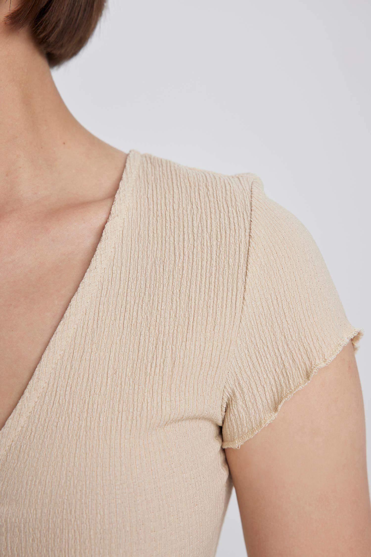 v жаға кресс матасы Қысқа жеңді футболка