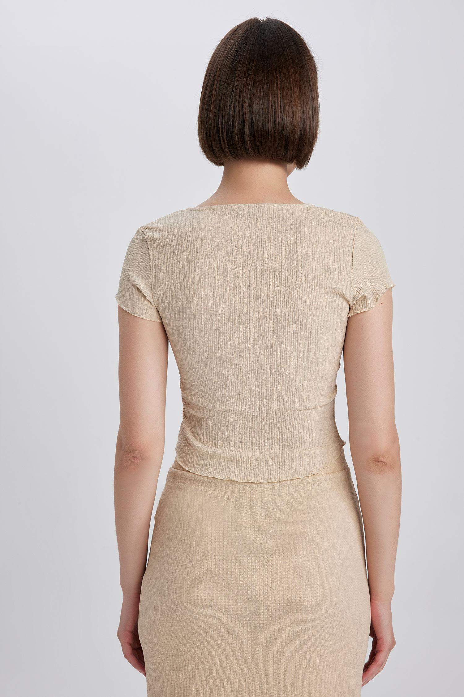 v жаға кресс матасы Қысқа жеңді футболка