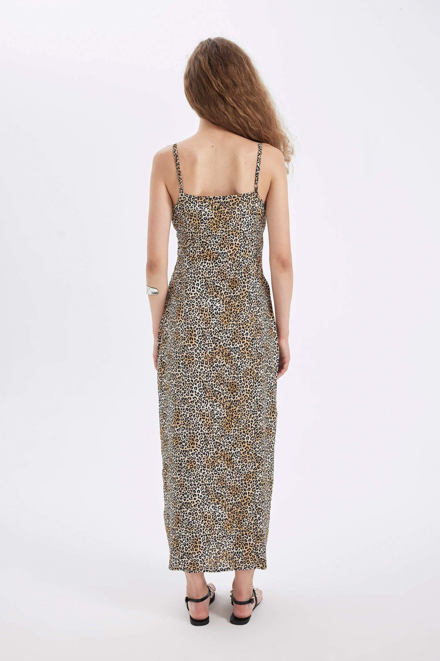 فستان طويل جلد النمر فيسكوز بقصة A برقبة قلب