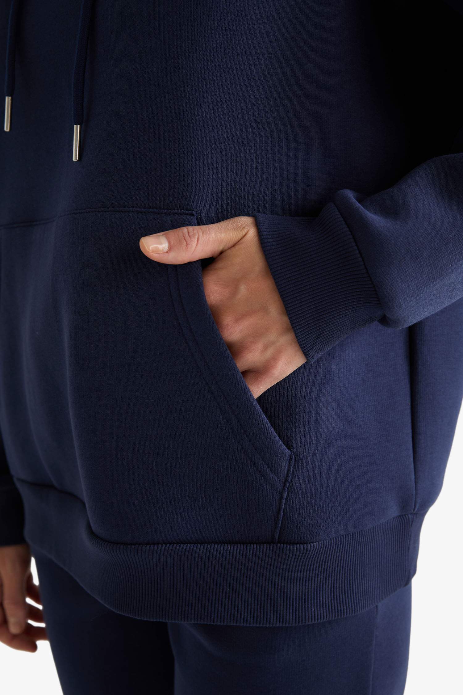 Relax Fit Hooded Basic Thick Fabric Sweatshirt