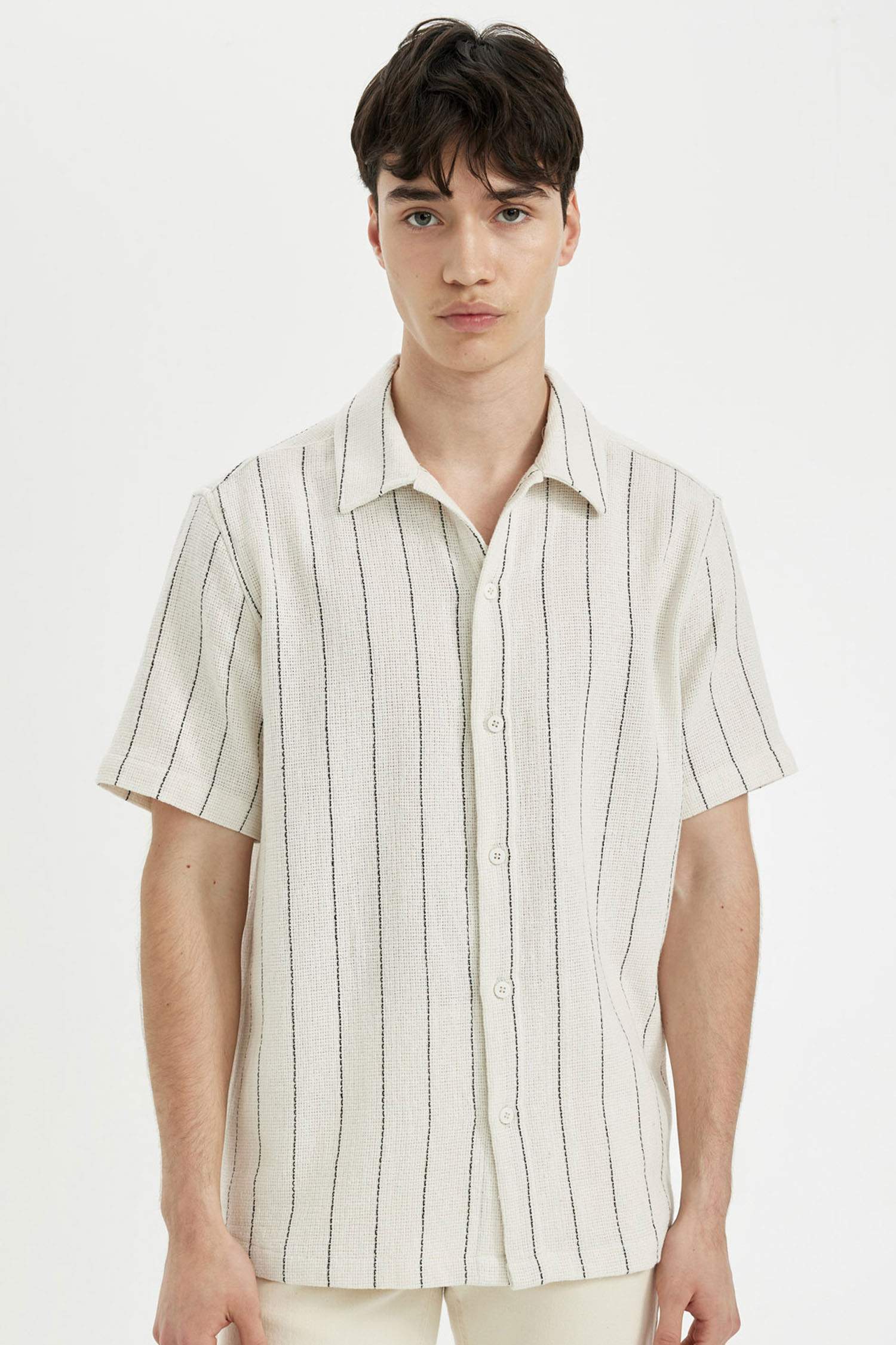Regular Fit Yazlık Çizgili Pamuklu Kısa Kollu Gömlek