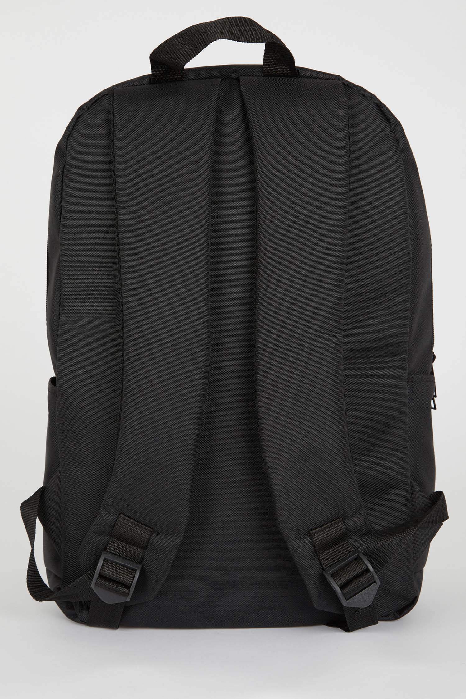 شنطة ظهر رجالي