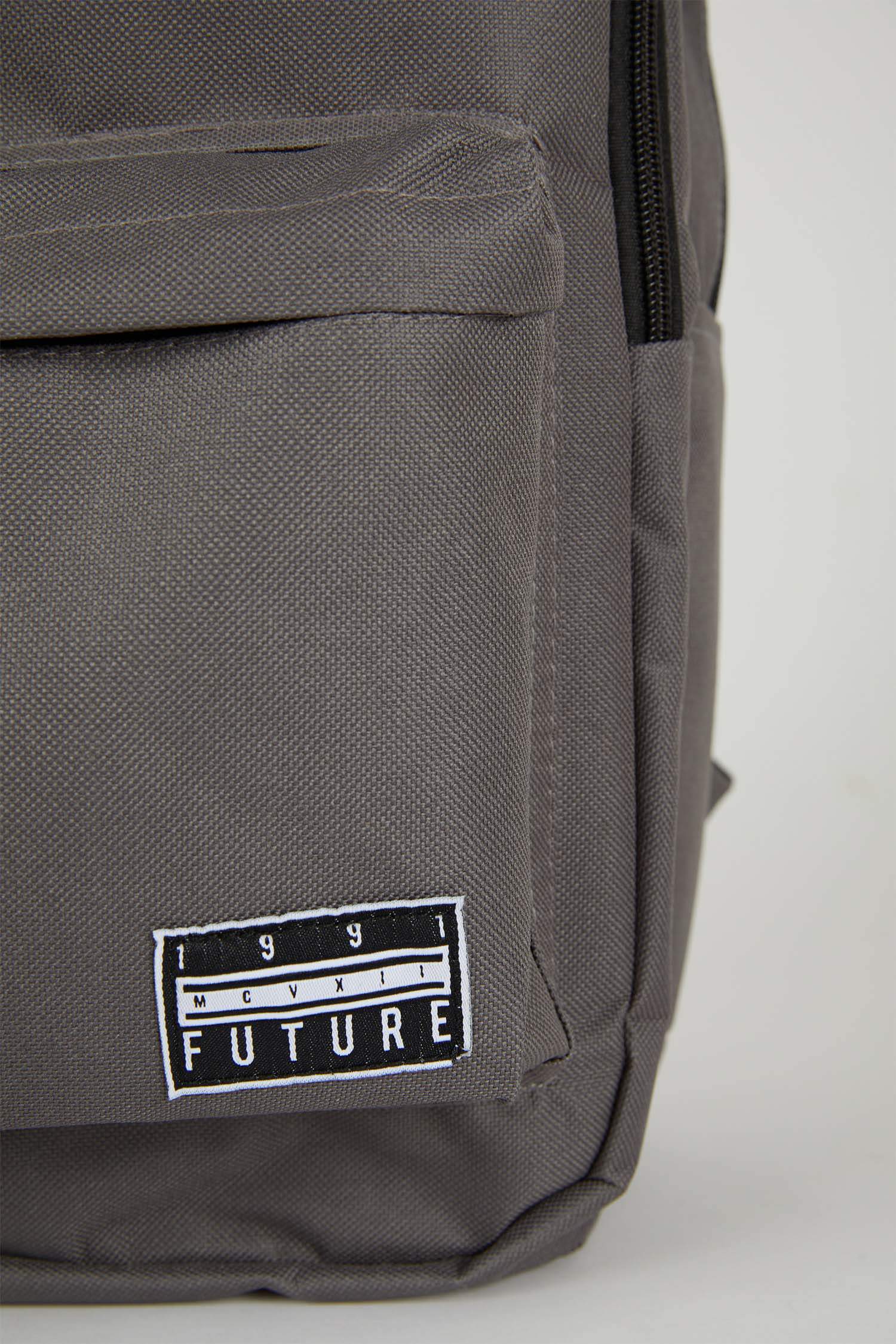 شنطة ظهر رجالي