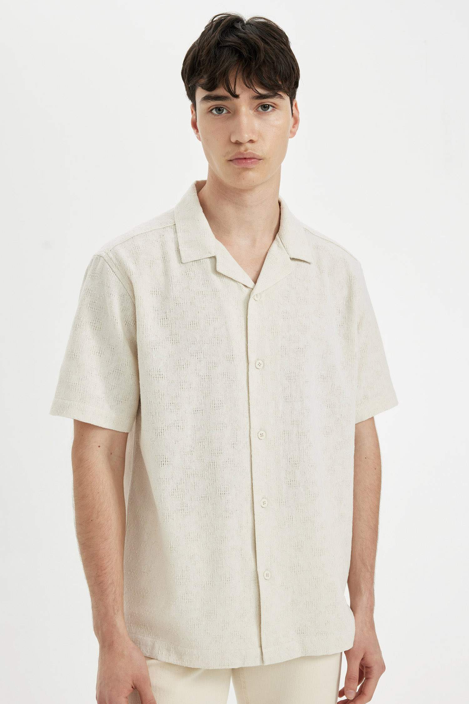 Regular Fit Resort Collar Short Sleeve Shirt