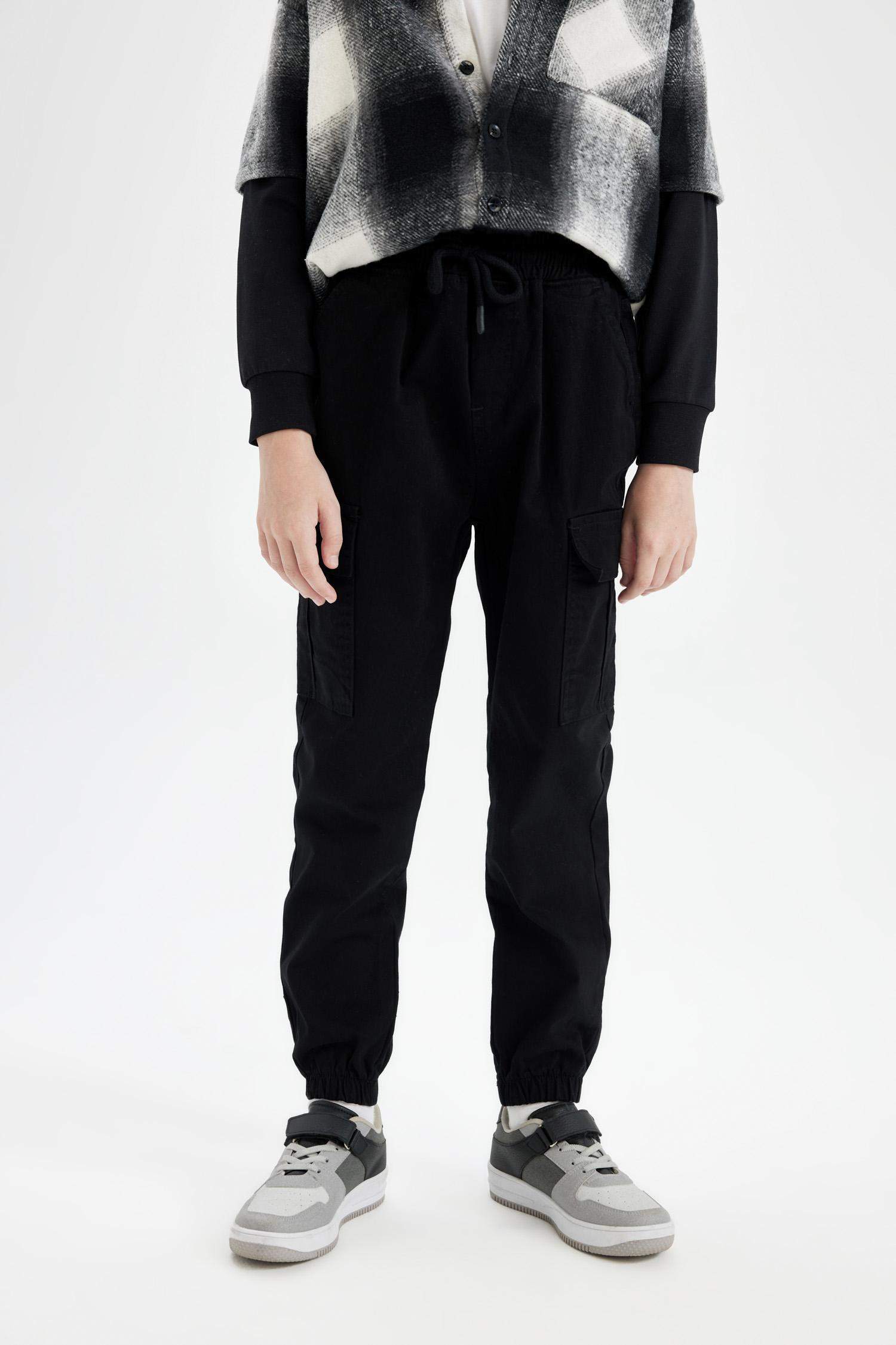 Erkek Çocuk Kargo Cepli Beli Bağcıklı Lastikli Paça Cepli Siyah Jogger Gabardin Pantolon