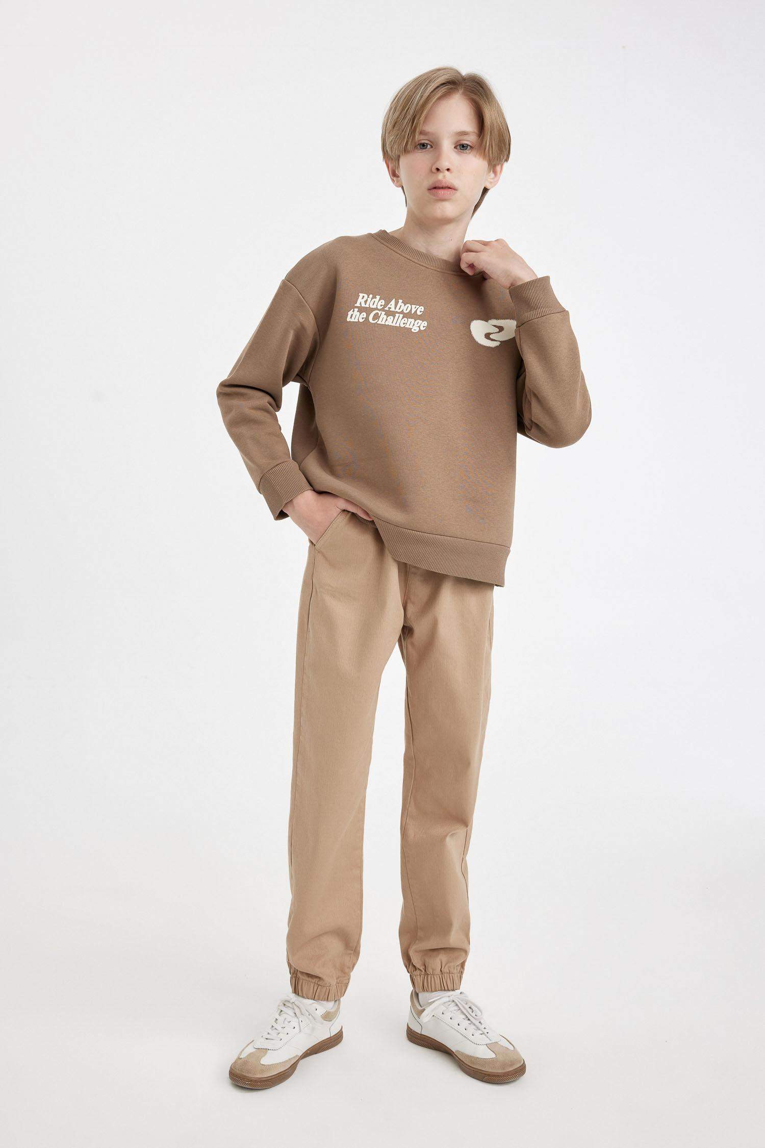 Erkek Çocuk Beli Bağcıklı Lastikli Paça Cepli Basic Düz Jogger Gabardin Pantolon