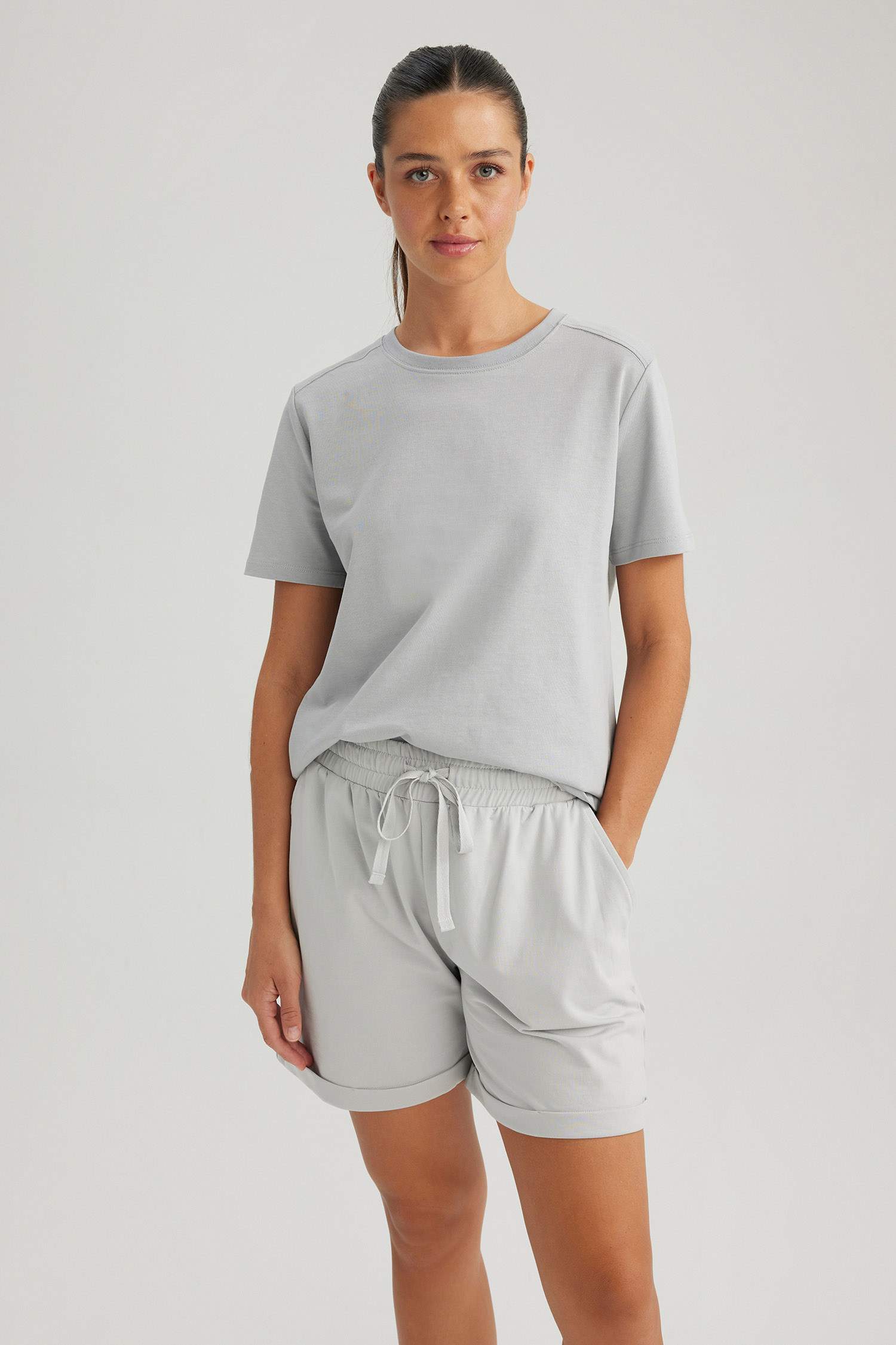 تي شيرت قطن قصة عادية بياخة مستديرة