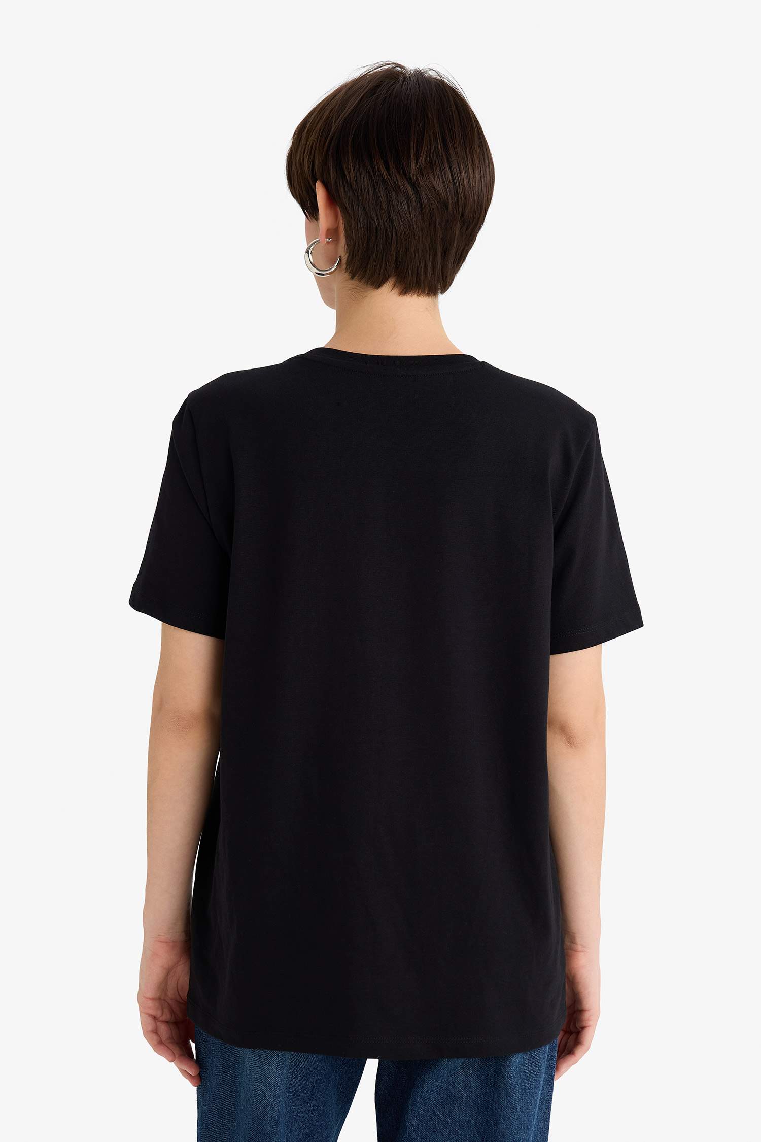 تيشيرت نص ردن بيزك سادة قصة عادية بياخة مستديرة