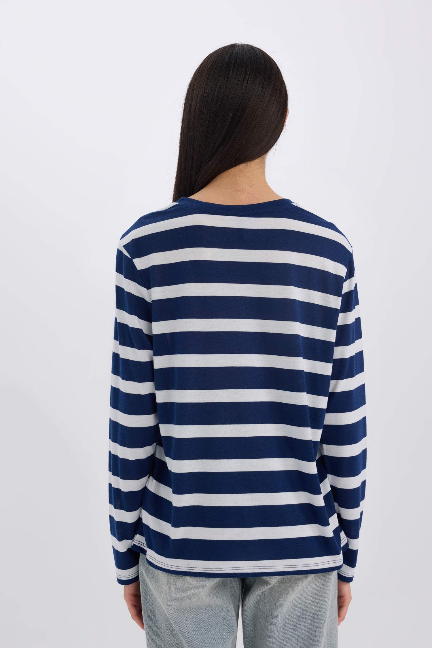 تي شيرت مخطط كاجوال ردن طويل قصة عادية