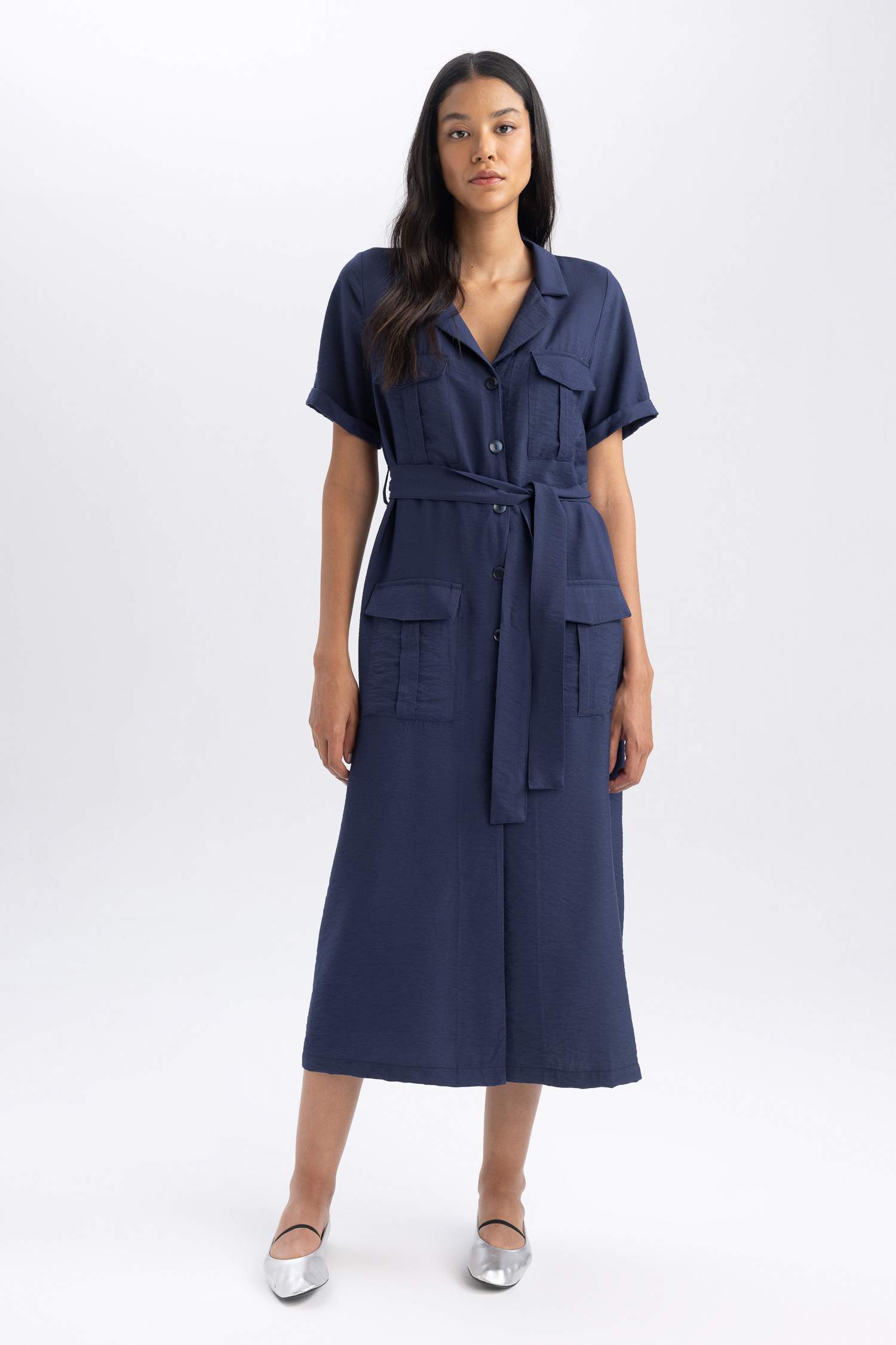 Платье миди с коротким рукавом