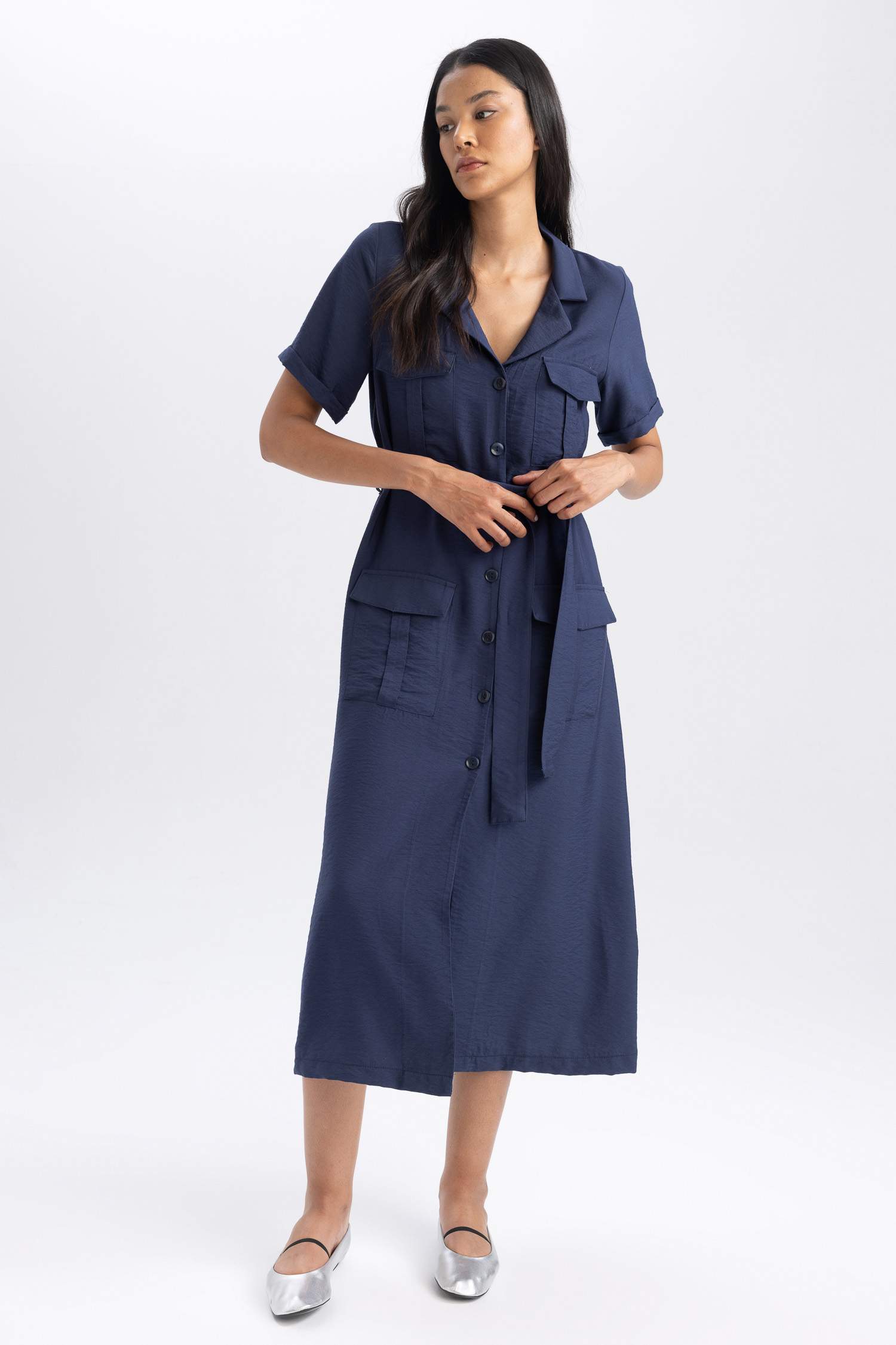 Платье миди с коротким рукавом