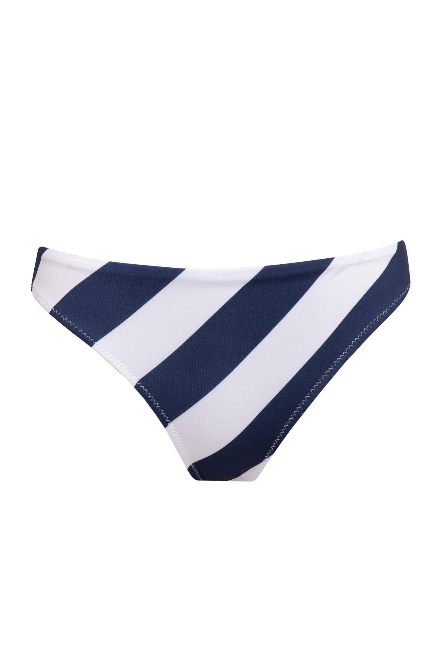 كلوت بكيني مخطط قصة عادية من Fall In Love