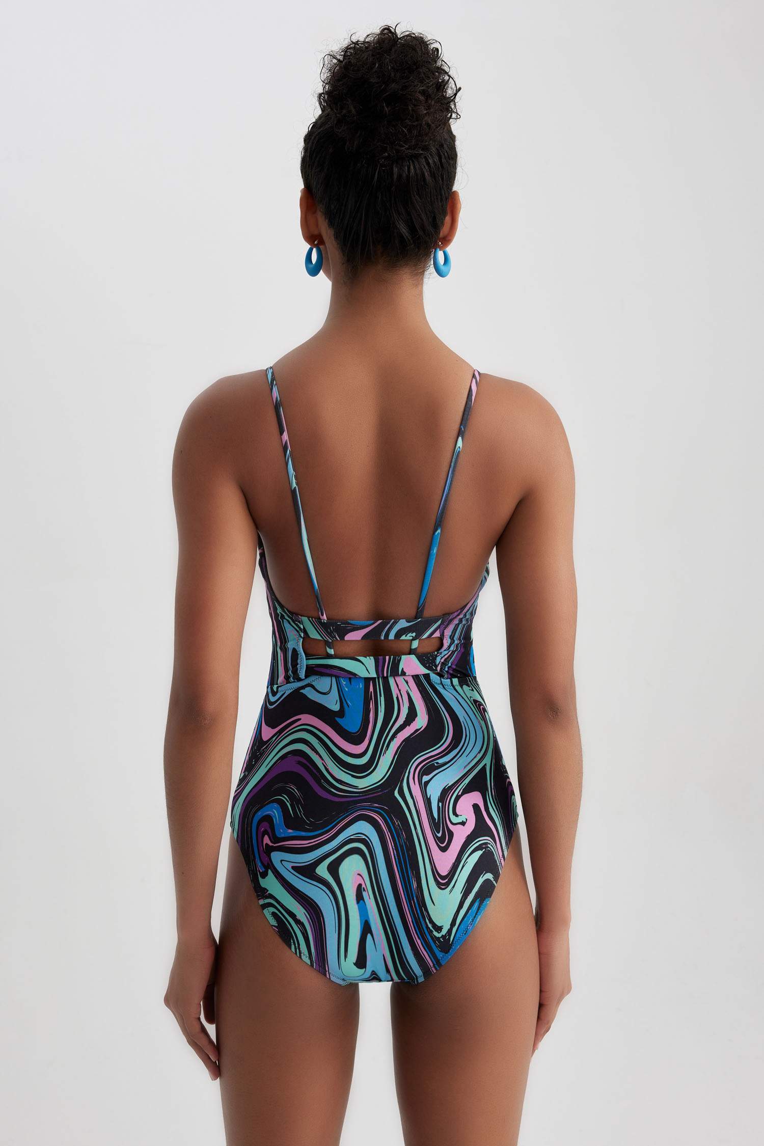 مايوه تاي داي بقصة عادية من Fall In Love