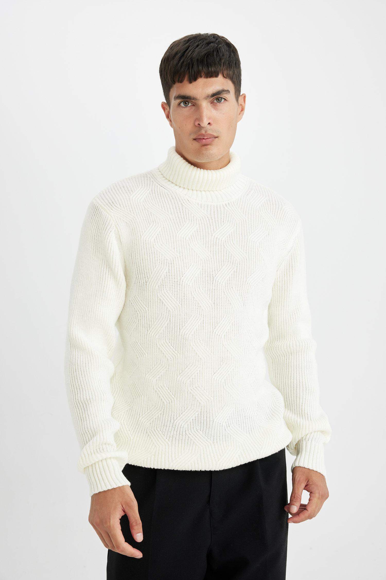 Standart Fit Normal Kesim Yarım Balıkçı Yaka Basic Düz Triko Kazak