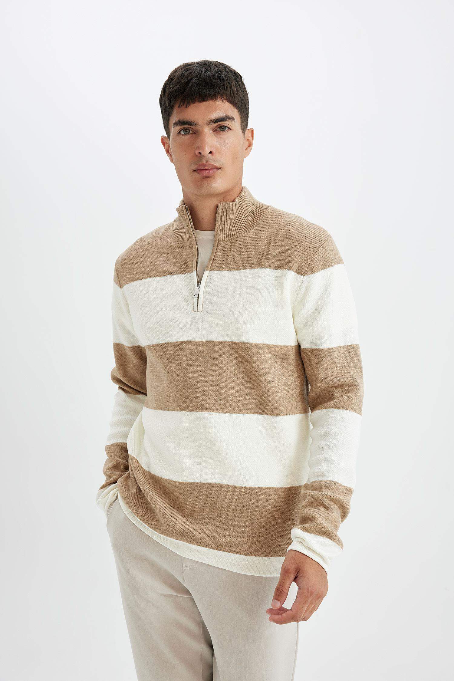 Standart Fit Normal Kesim Çizgili Dik Yaka Fermuarlı Triko Kazak