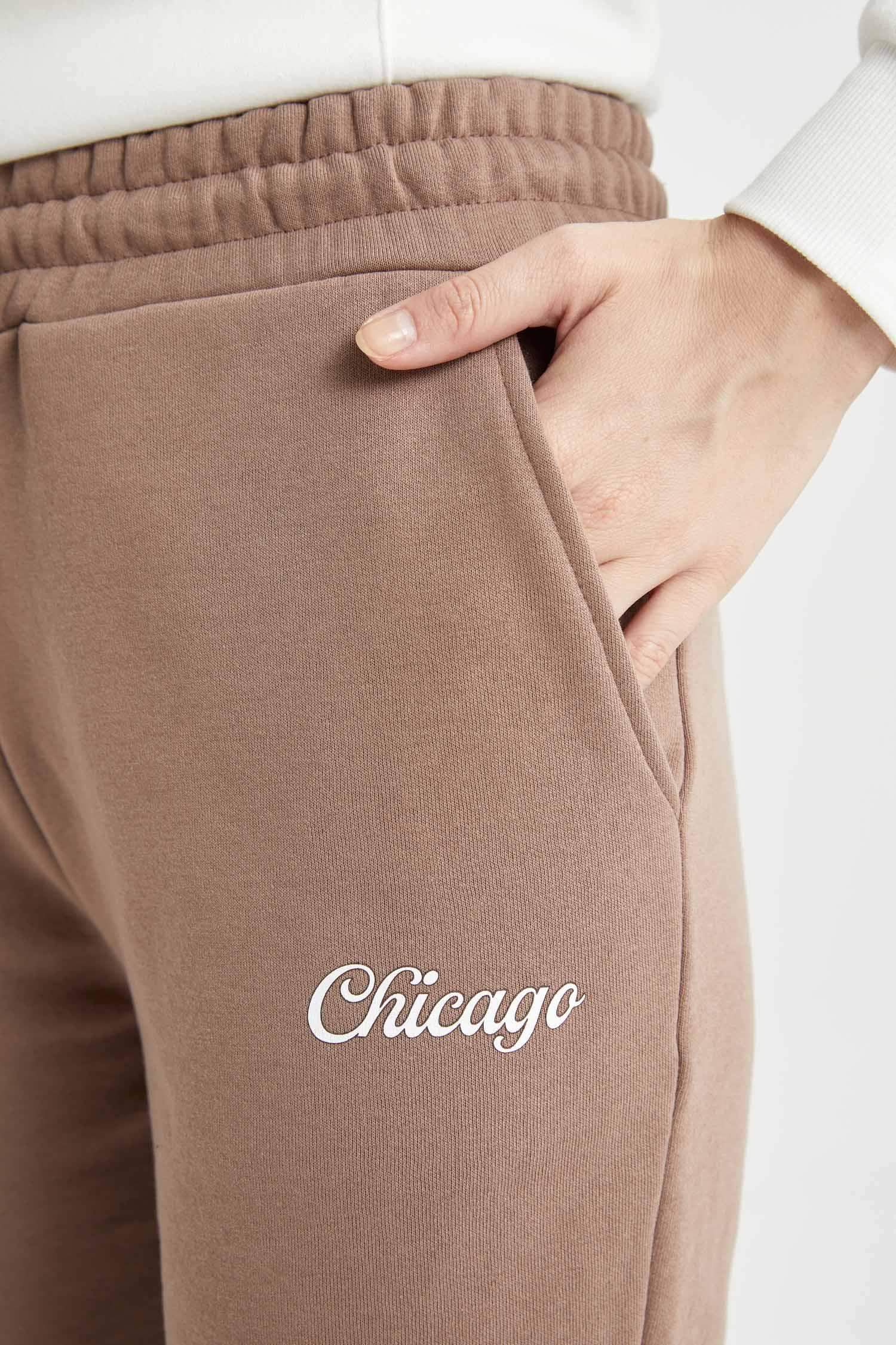 Standard Fit Pocketed Long Sweatpants