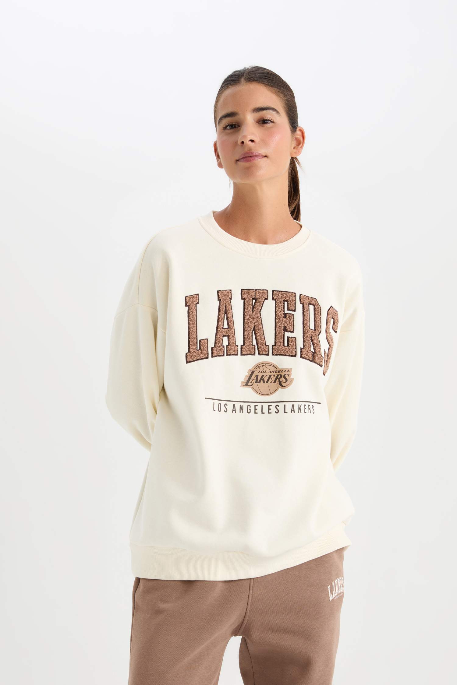 DeFactoFit NBA Los Angeles Lakers Oversize Fit Thick Fabric Sweatshirt