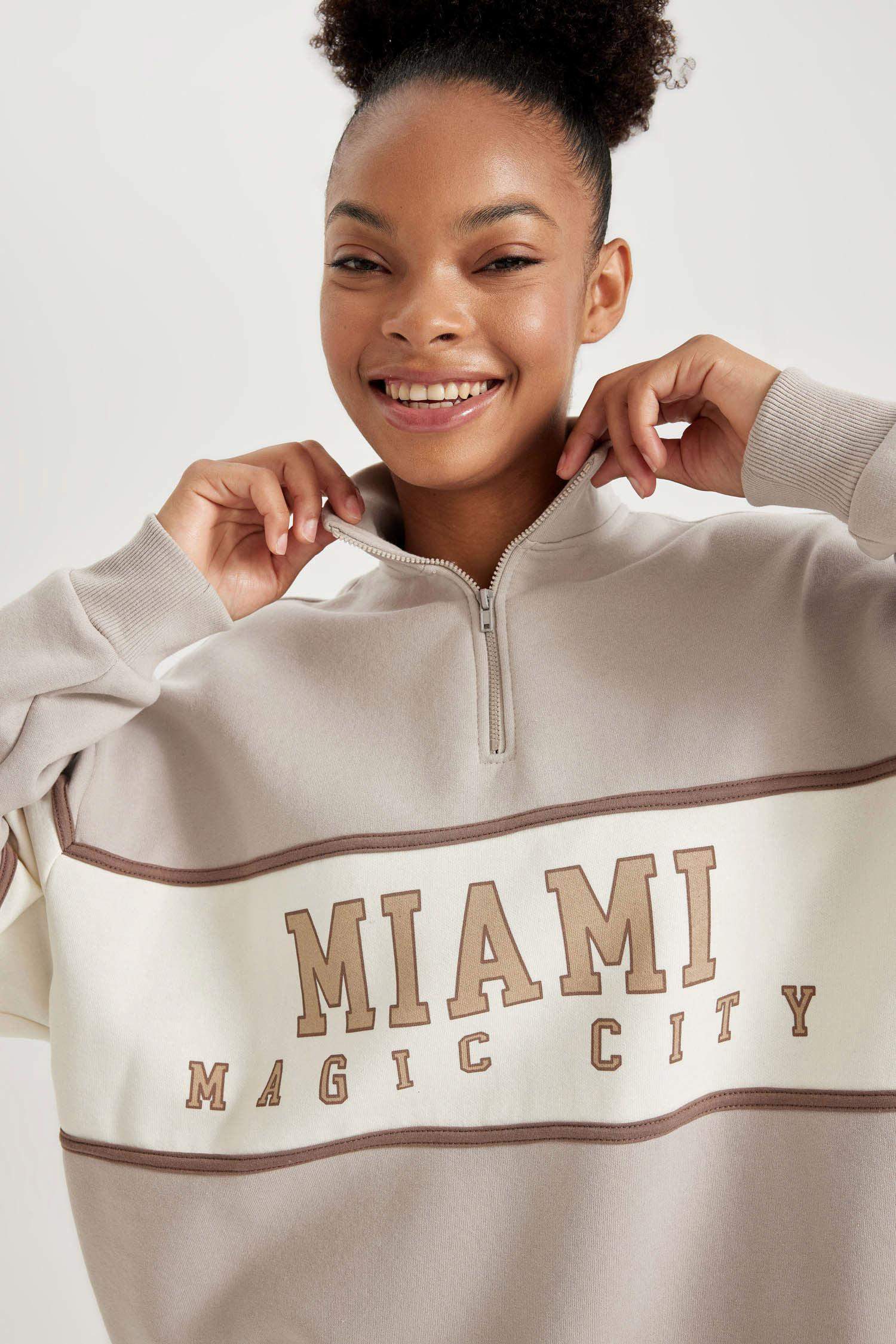 DeFactoFit Oversize Geniş Kalıp Yarım Fermuarlı Kalın Sweatshirt