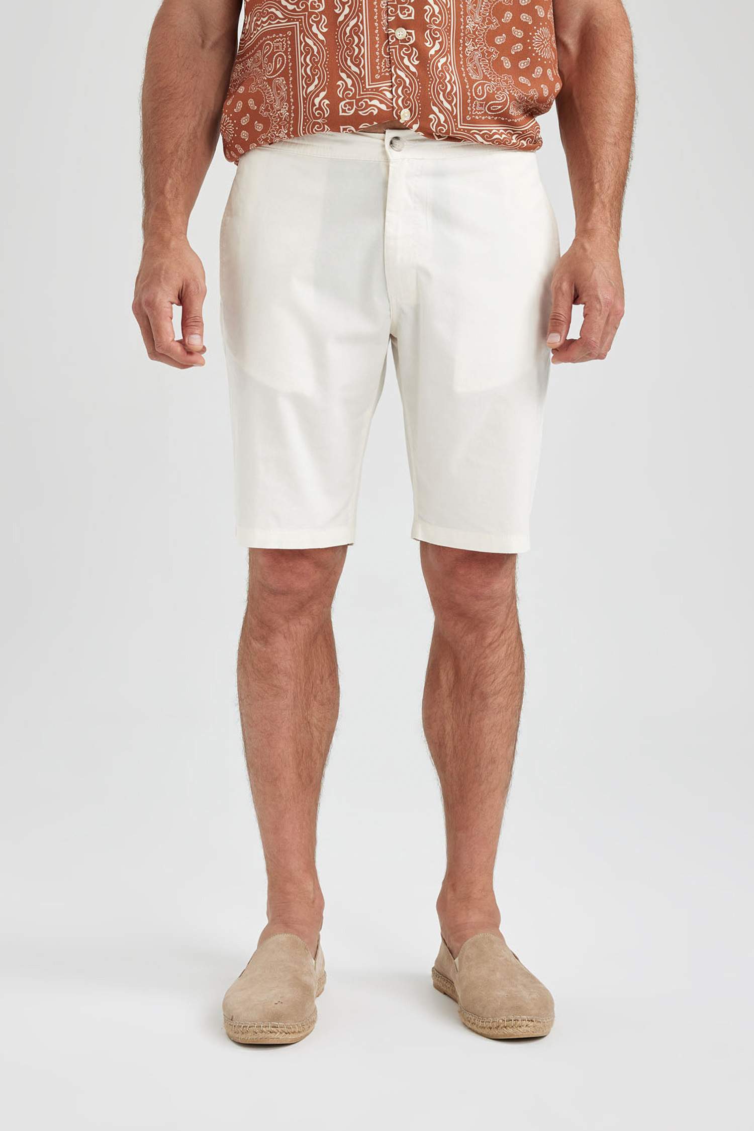 Short Bermuda à Coupe Régulière