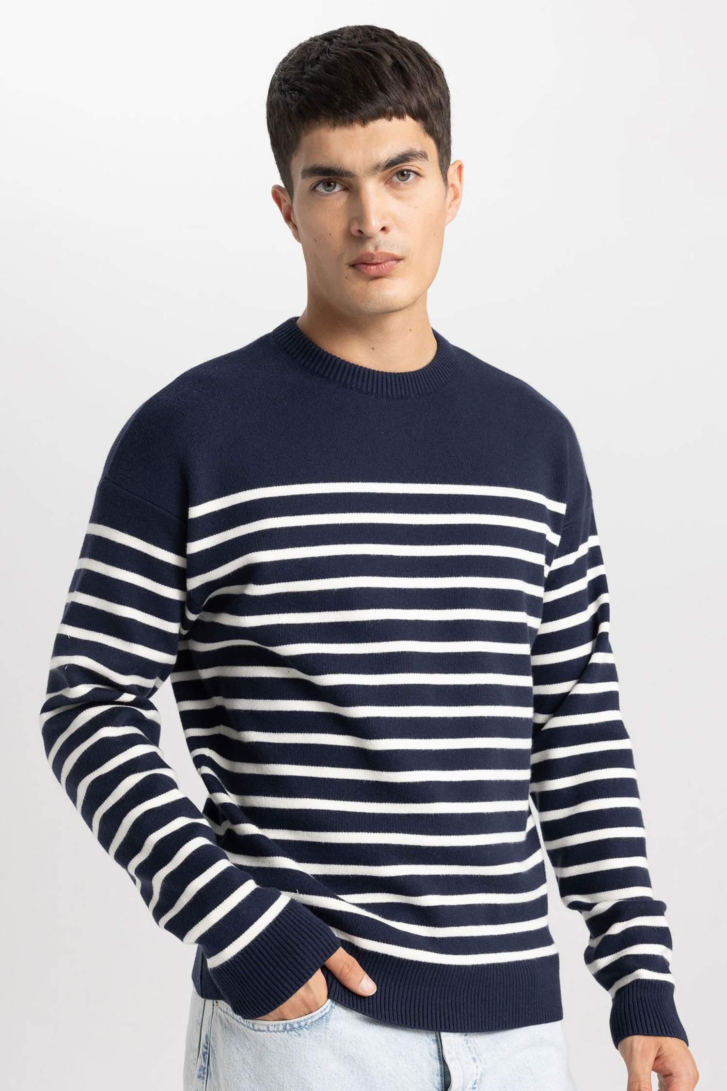 Relax Fit Crew Neck Striped Pullover