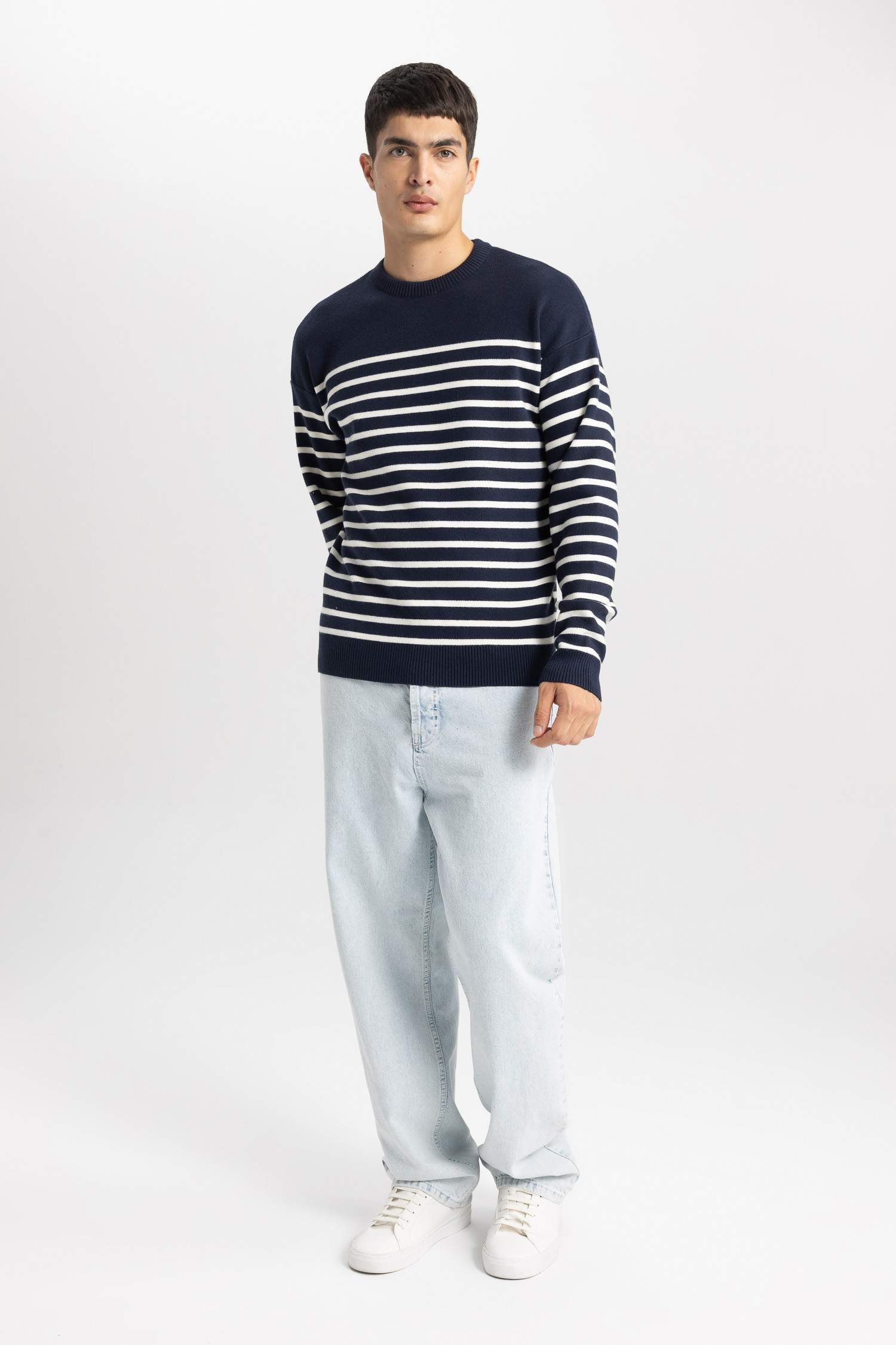 Relax Fit Crew Neck Striped Pullover