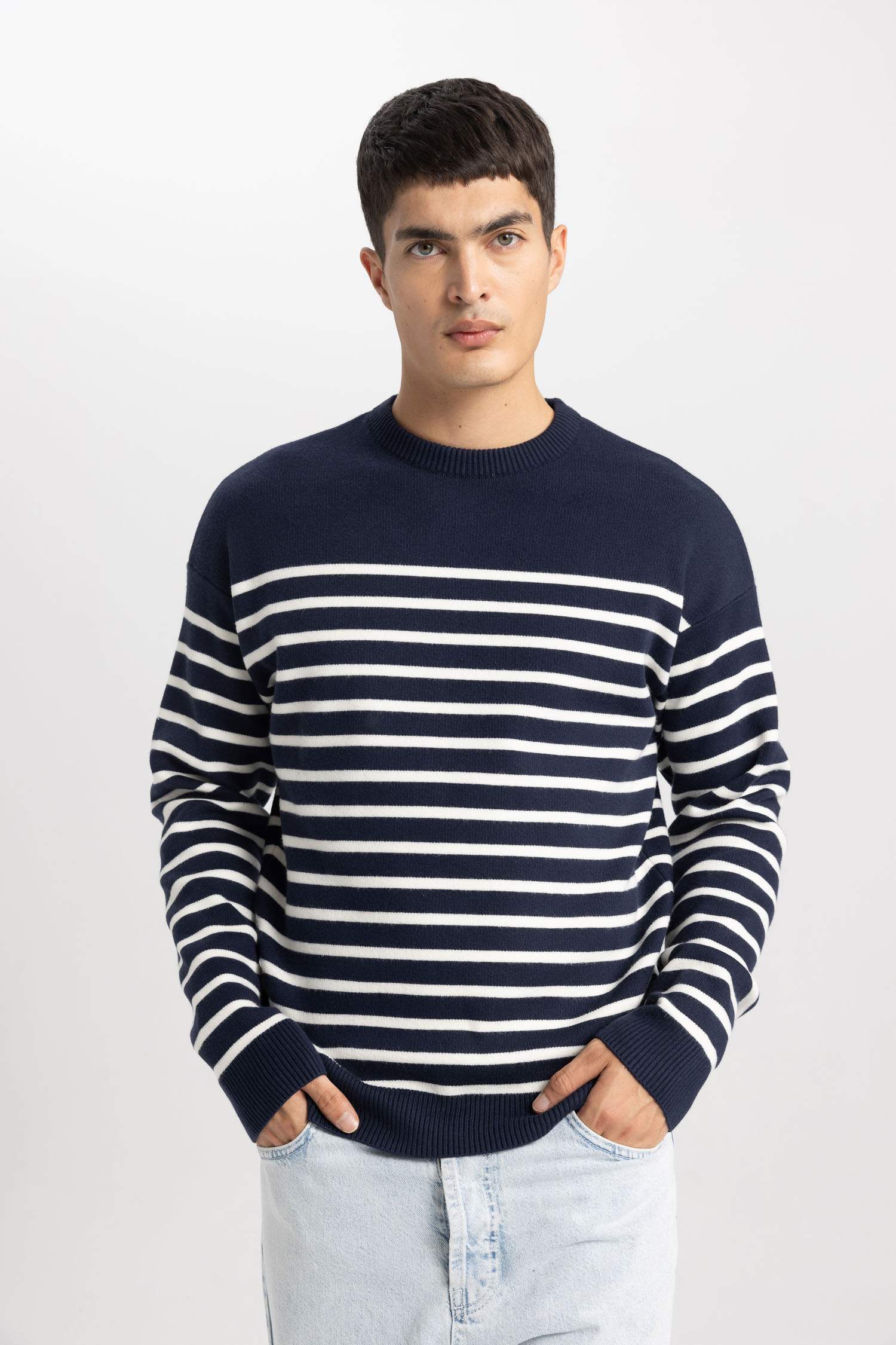 Relax Fit Crew Neck Striped Pullover