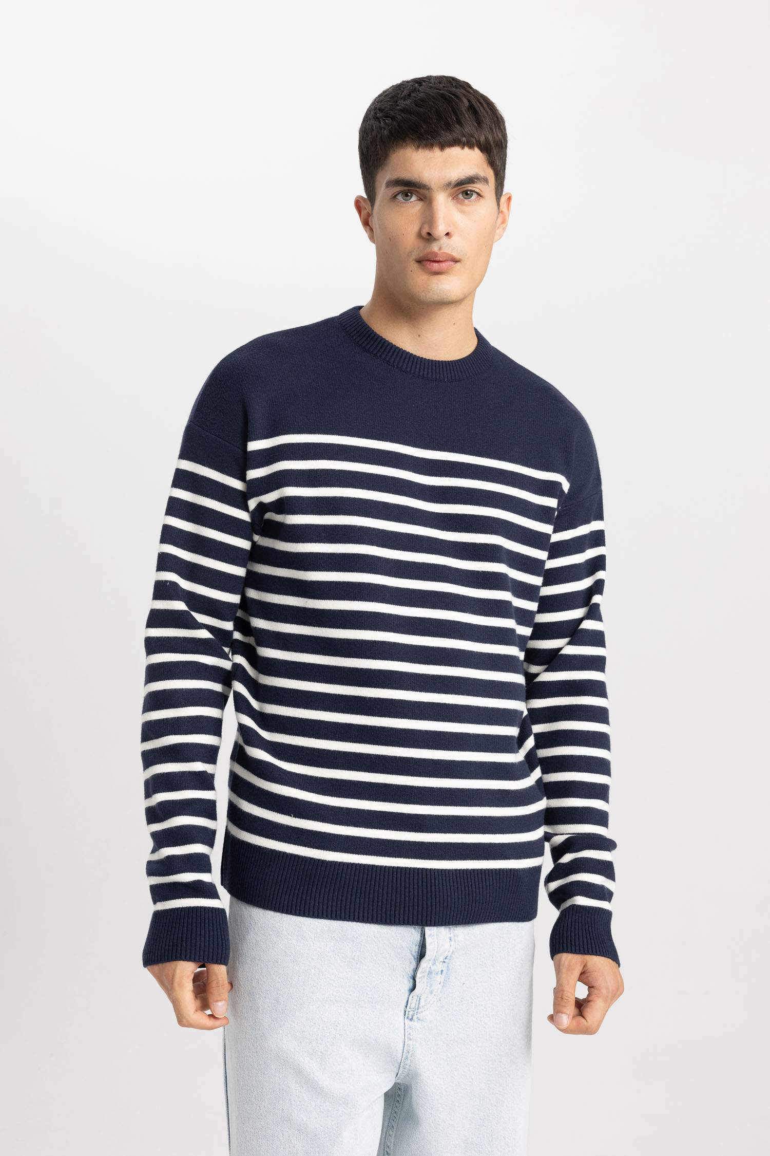 Relax Fit Crew Neck Striped Pullover