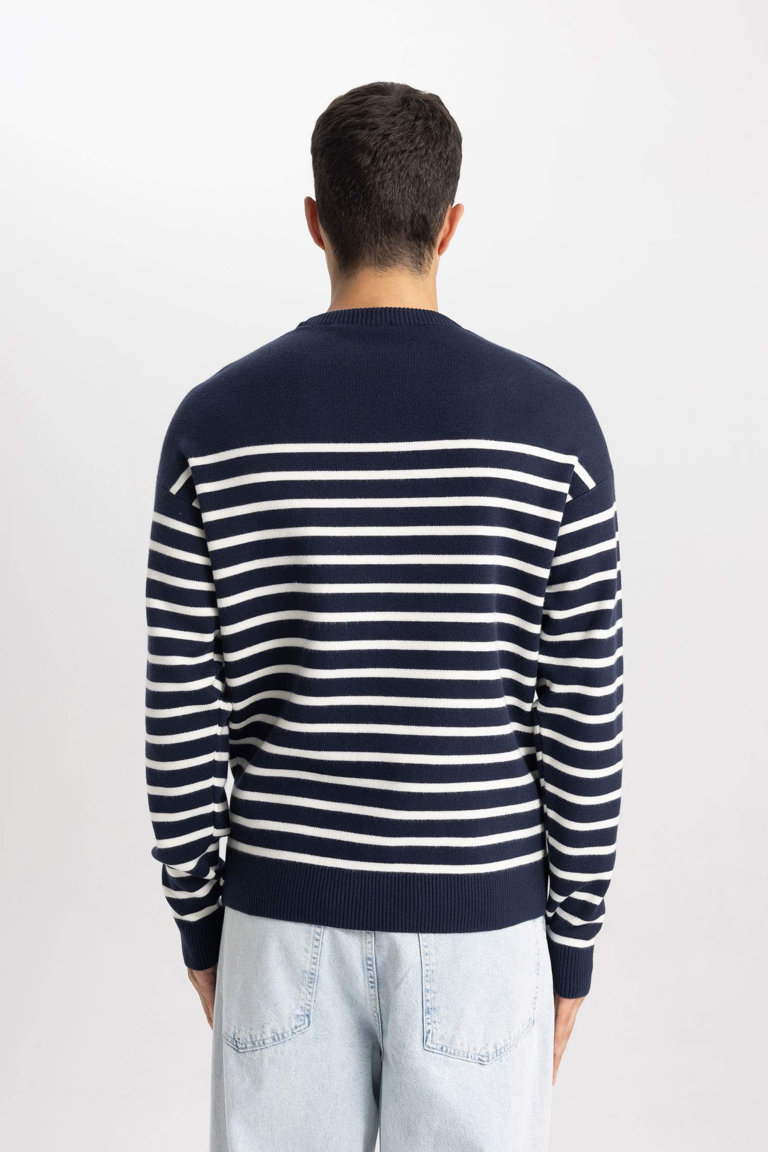 Relax Fit Crew Neck Striped Pullover