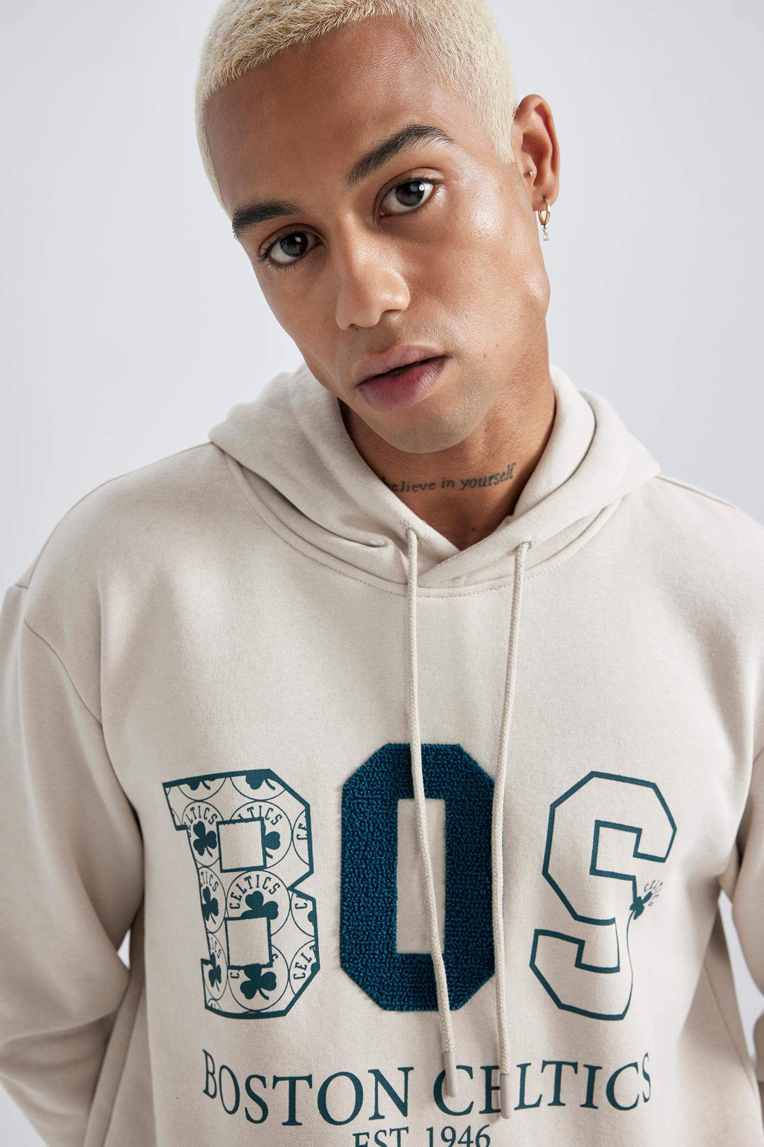 DeFactoFit NBA Boston Celtics Standard Fit Hooded Thick Sweatshirt