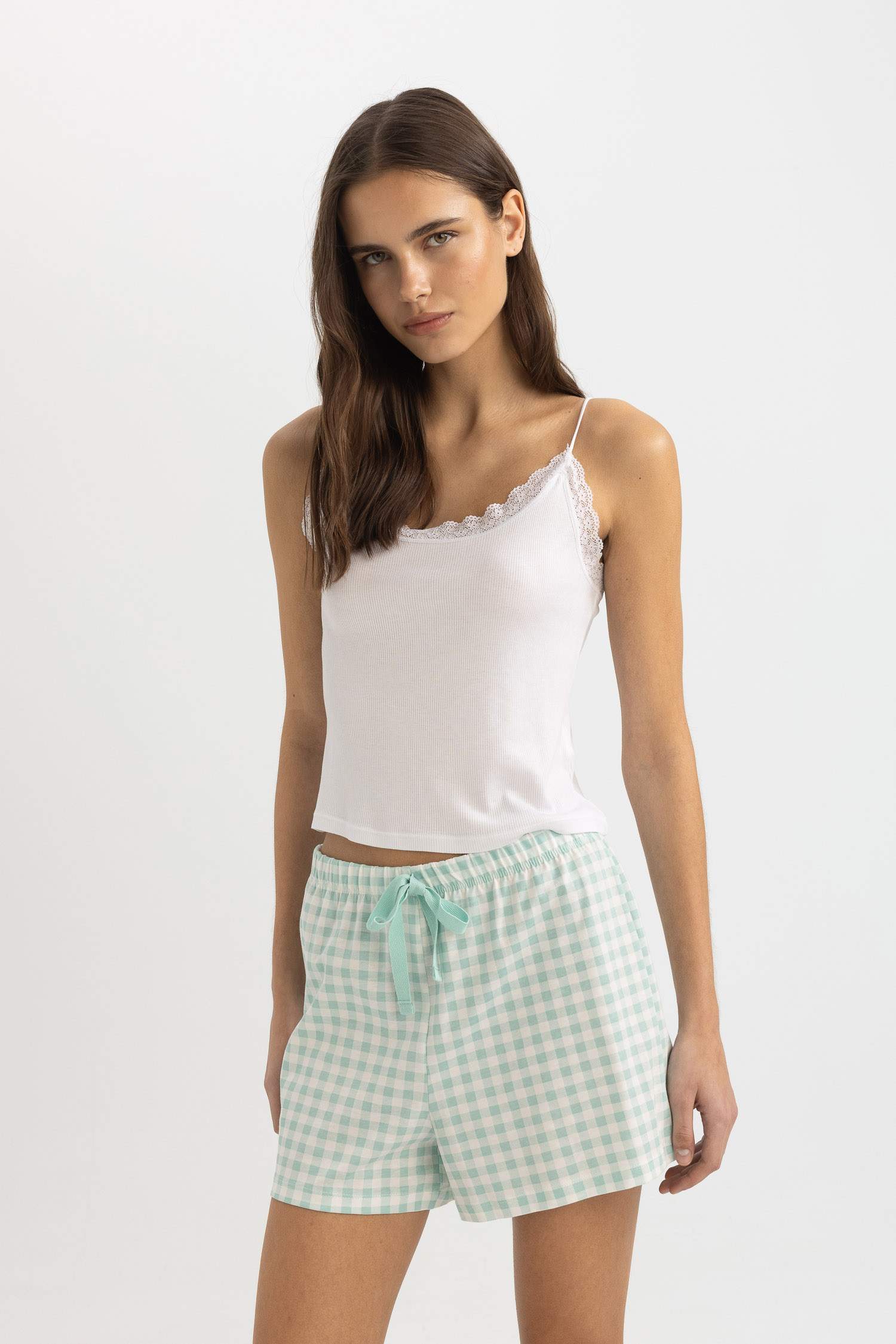 ديباردور مضلع قصة عادية من Fall in Love