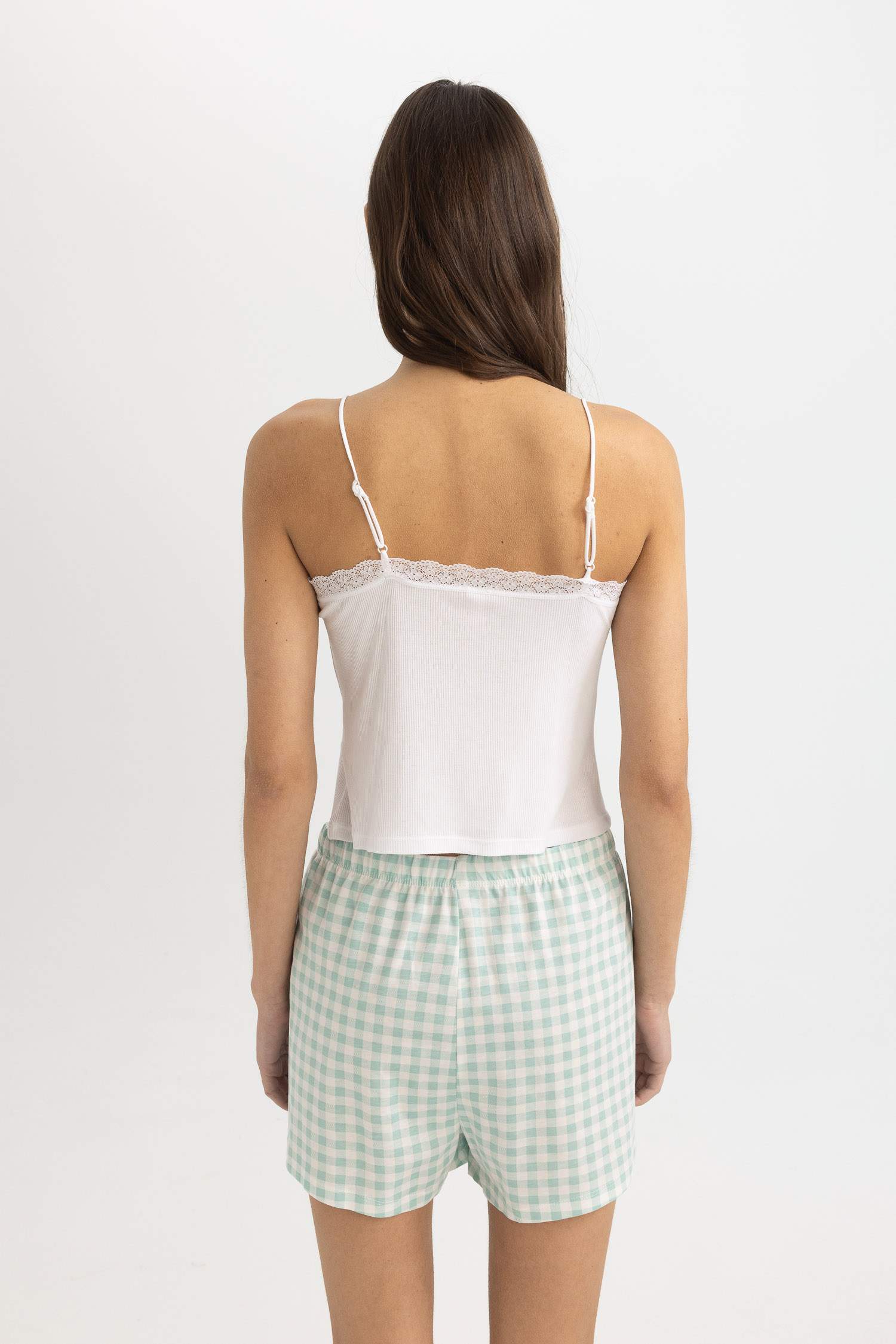 ديباردور مضلع قصة عادية من Fall in Love