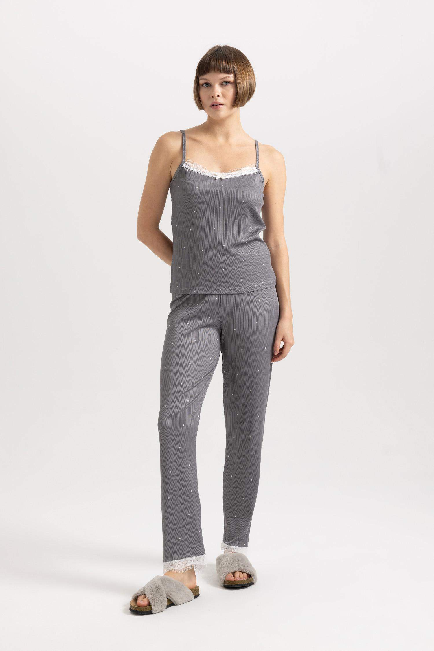 Regular Fit Askılı Pijama Üstü-Fall in Love 