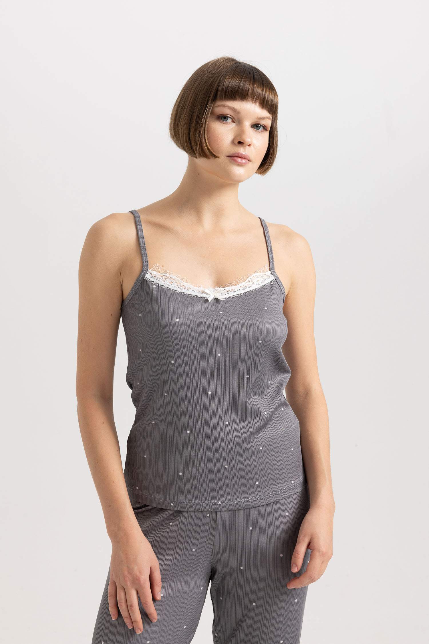 Regular Fit Askılı Pijama Üstü-Fall in Love 