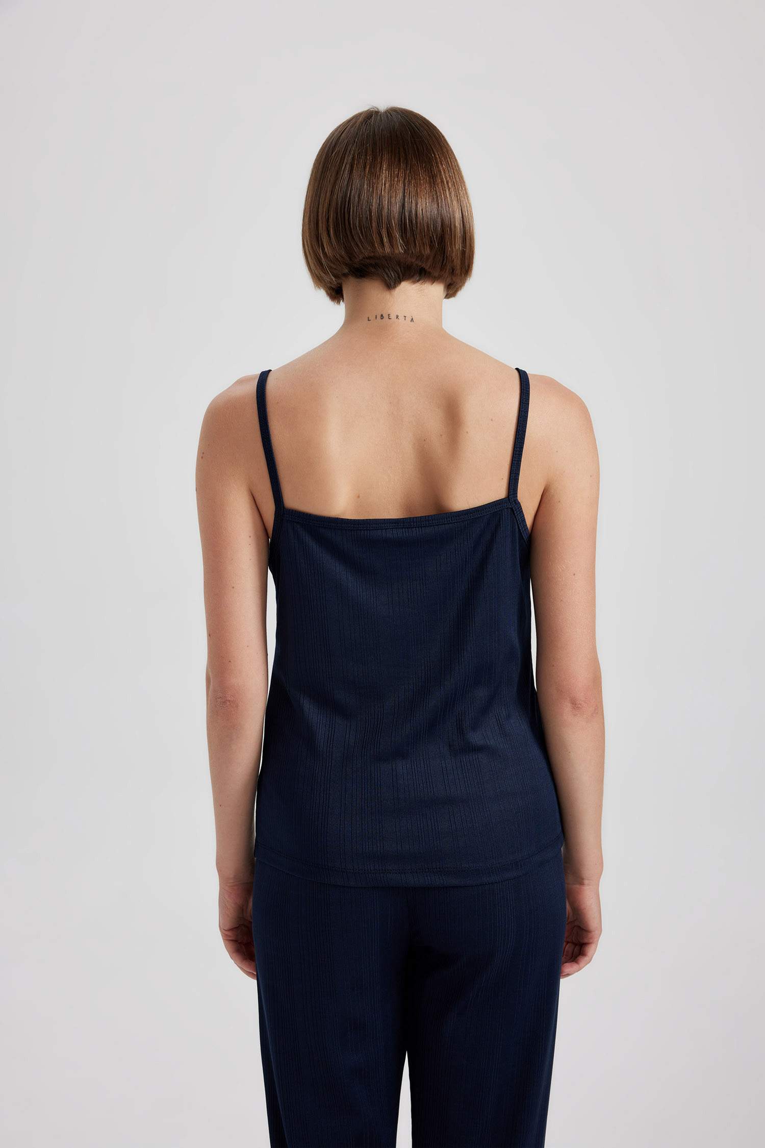 Regular Fit Askılı Pijama Üstü-Fall in Love