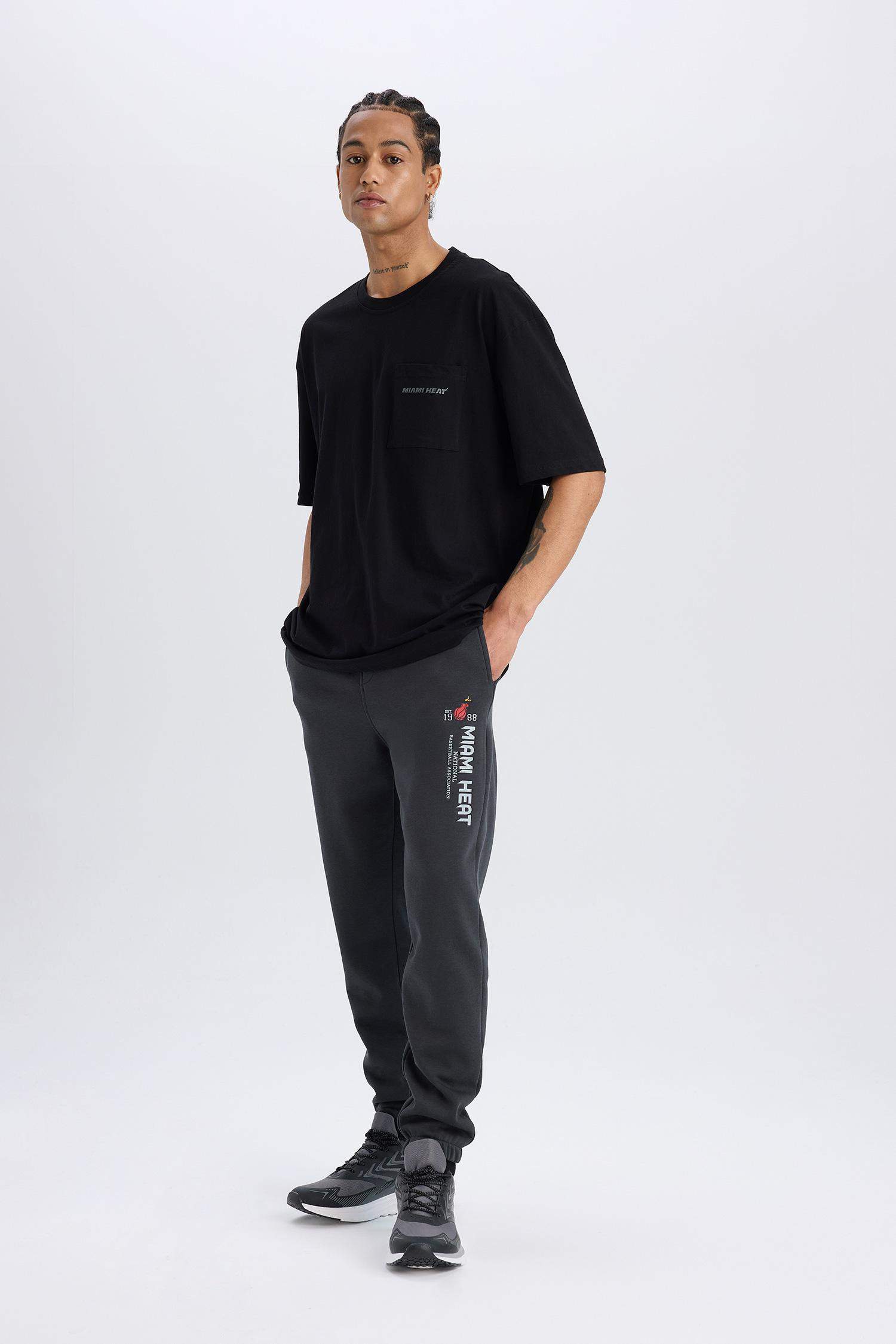 DeFactoFit NBA Miami Heat Kalın Jogger Eşofman Altı Standart Fit Beli Bağcıklı Cepli 