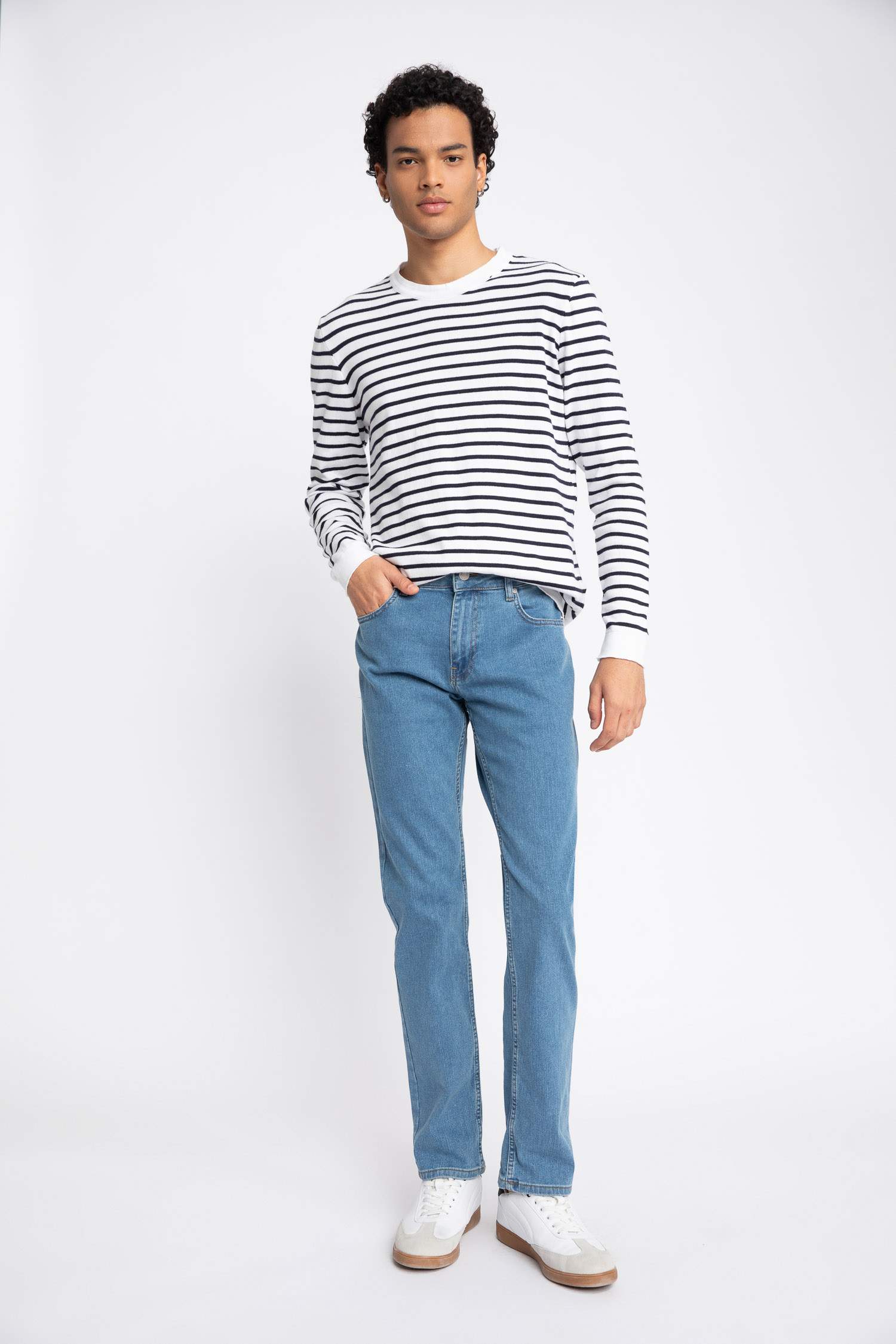 بنطلون جينز سيرجيو قصة عادية بخصر عادي