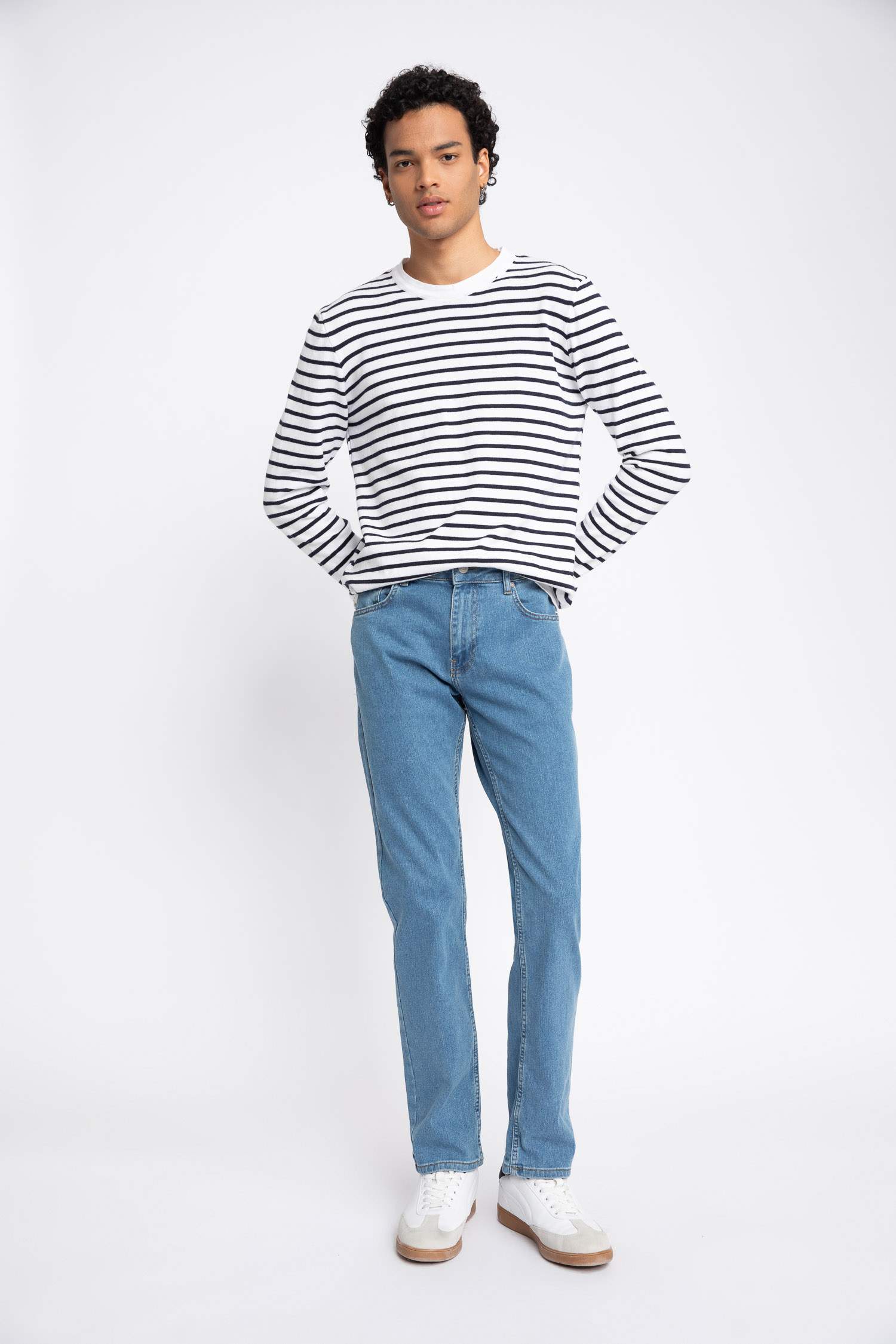 بنطلون جينز سيرجيو قصة عادية بخصر عادي