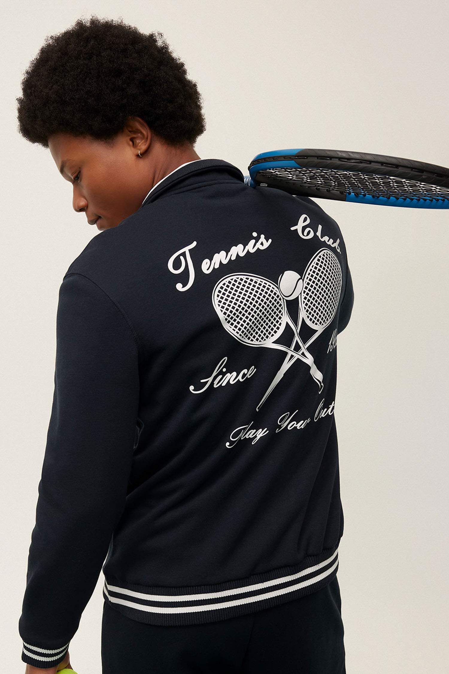 Standart Fit Dik Yaka Sporcu Yarım Fermuarlı Baskılı Sweatshirt