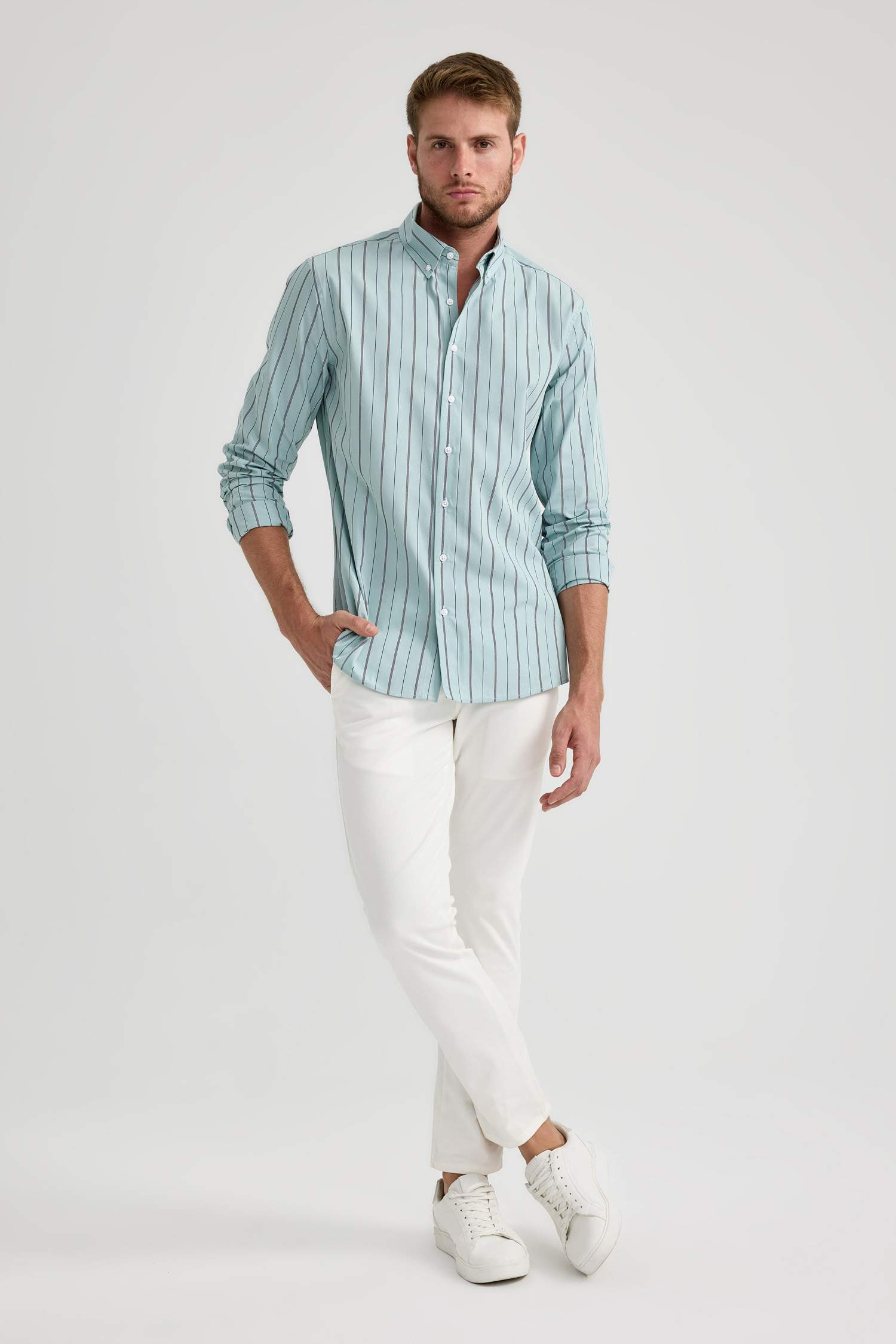 Рубашка приталенного кроя в полоску с длинным рукавом