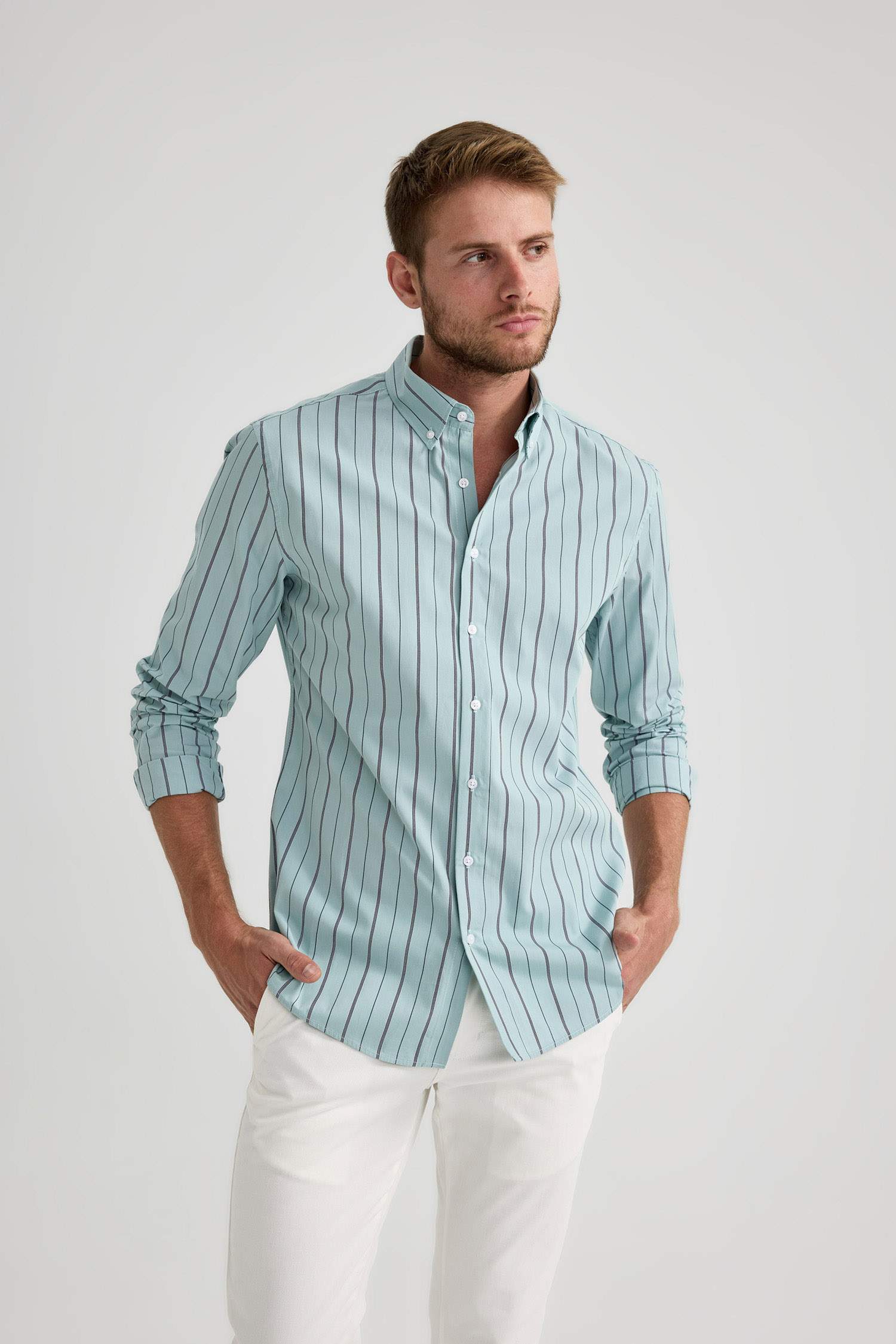 Рубашка приталенного кроя в полоску с длинным рукавом