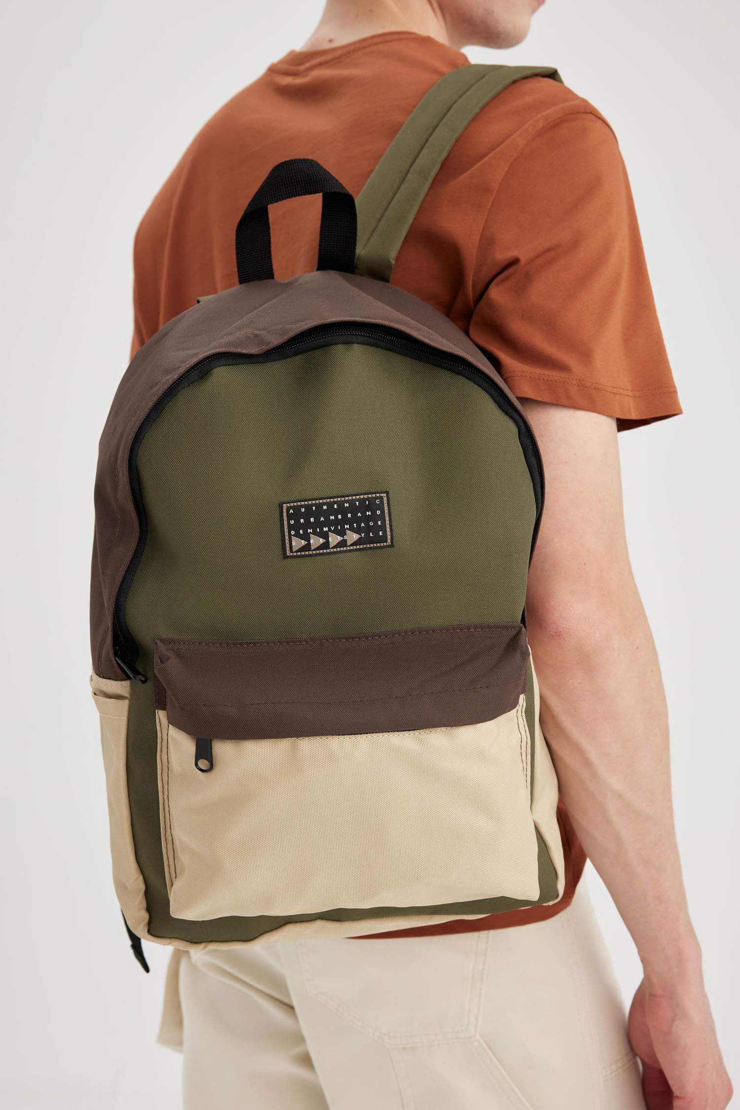 جنطة ظهر مدرسة للجنسين مقاوم للماء