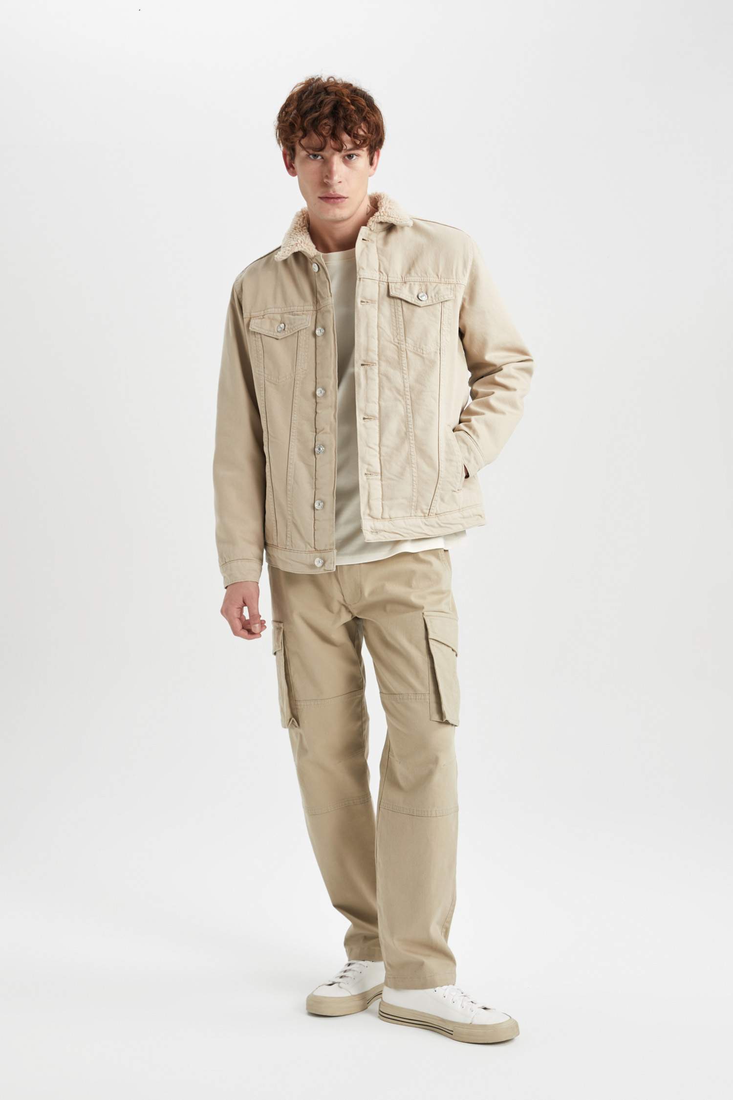 Slim Fit Dar Kesim Suni Kürklü Yaka Düğmeli Cepli Jean Ceket