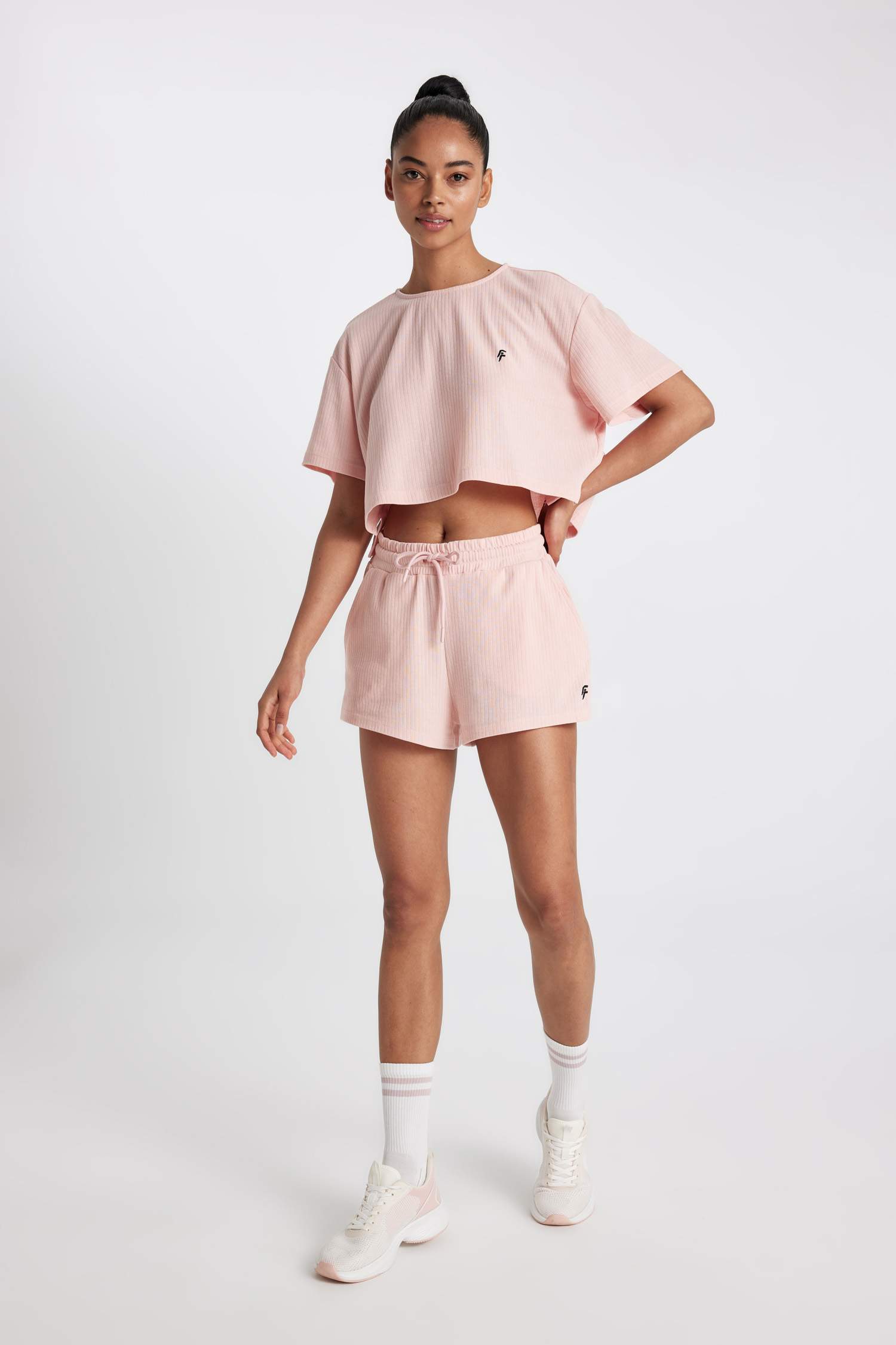 شورت كابري قصة عادية برجل عادي