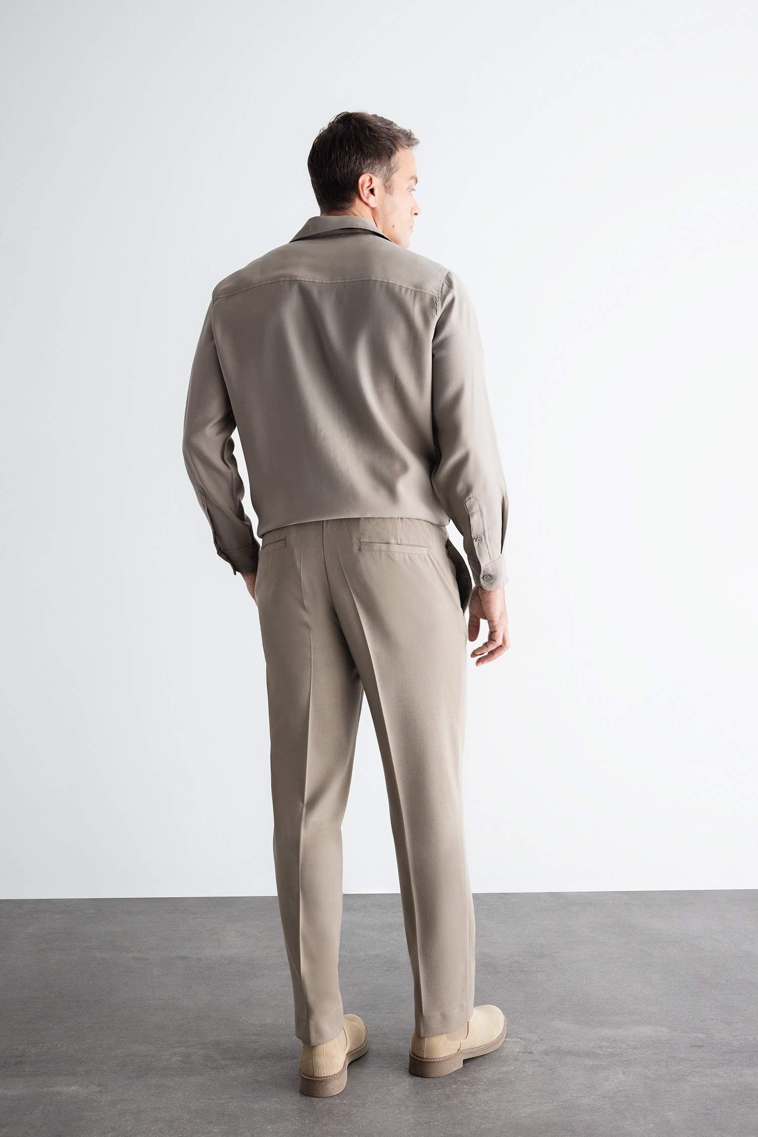 Yazlık Kumaş Jogger Pantolon Beli Bağcıklı Lastikli Düz Paça Cepli Her Yöne Esneyen