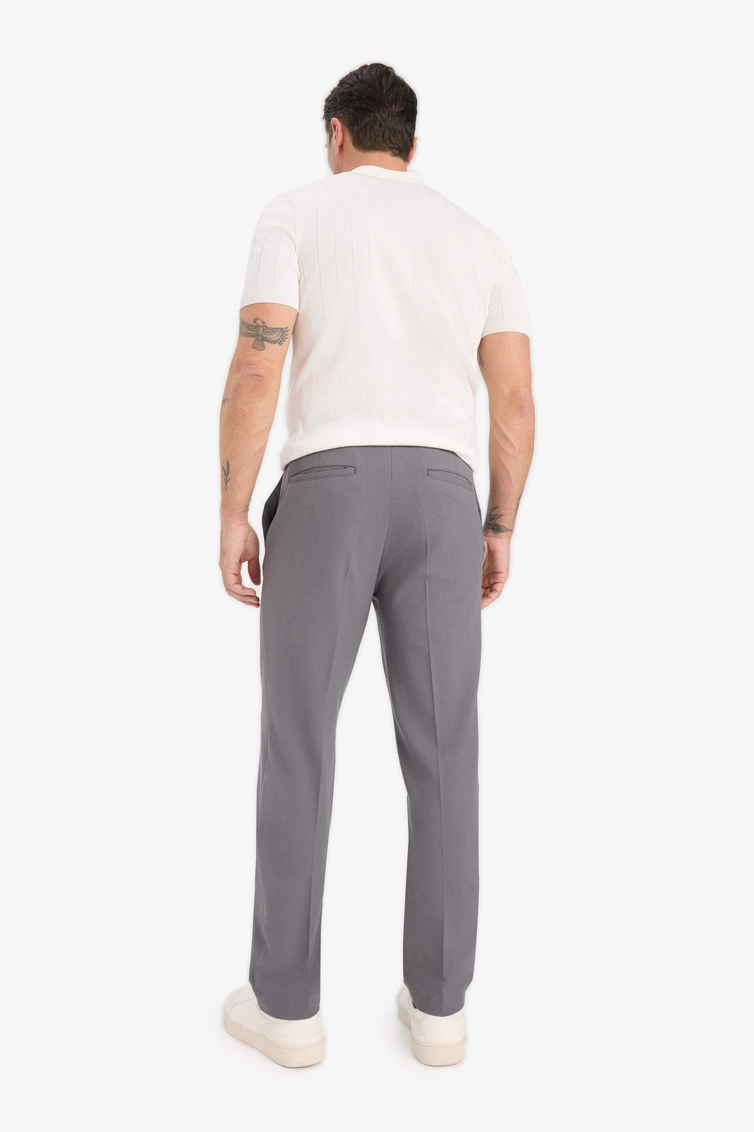 Брюки-джоггеры Jogger Fit с завязками на талии, резинкой, карманами и из мягкой ткани, которая тянется во всех направлениях