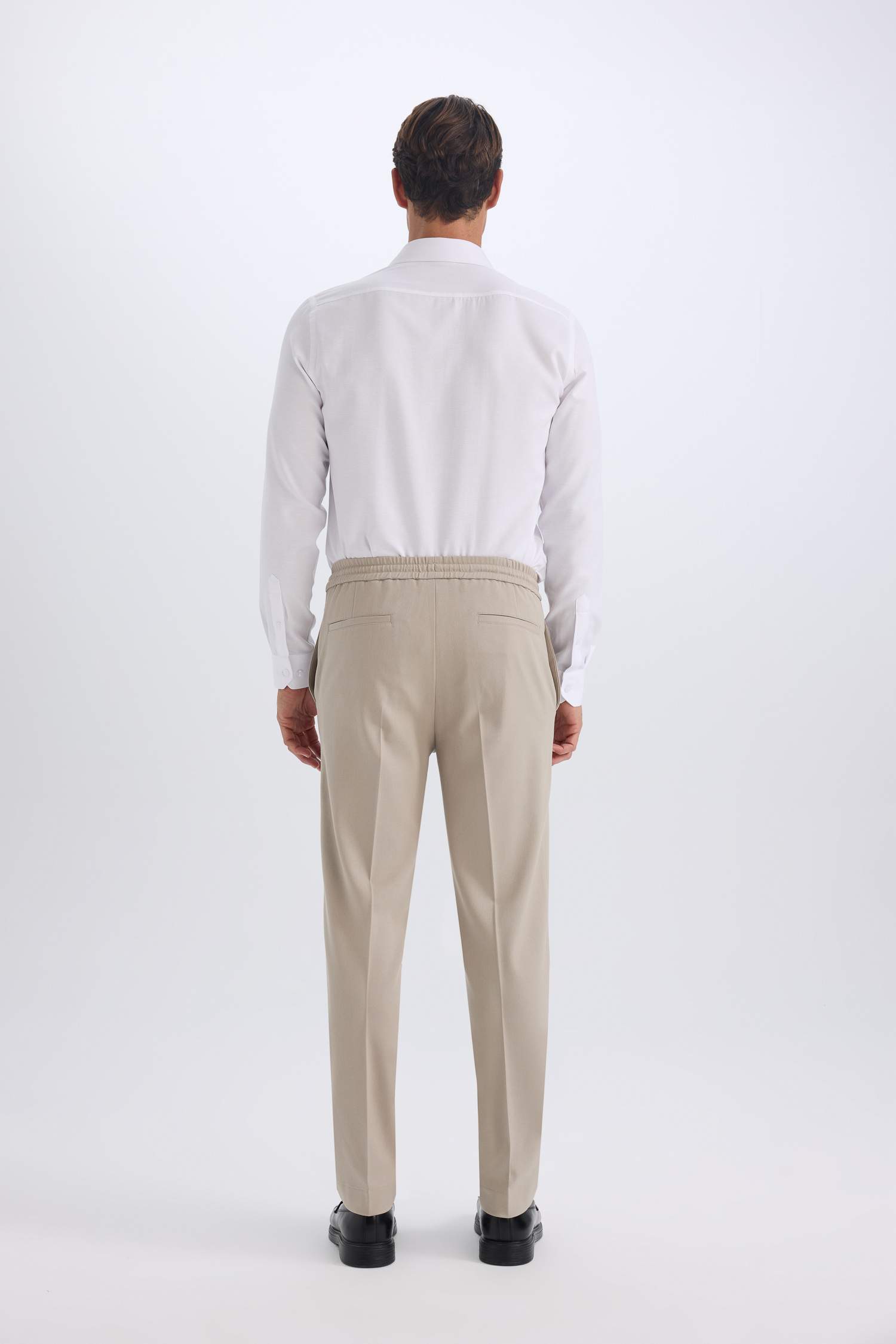 Yazlık Kumaş Jogger Pantolon Beli Bağcıklı Lastikli Düz Paça Cepli Her Yöne Esneyen