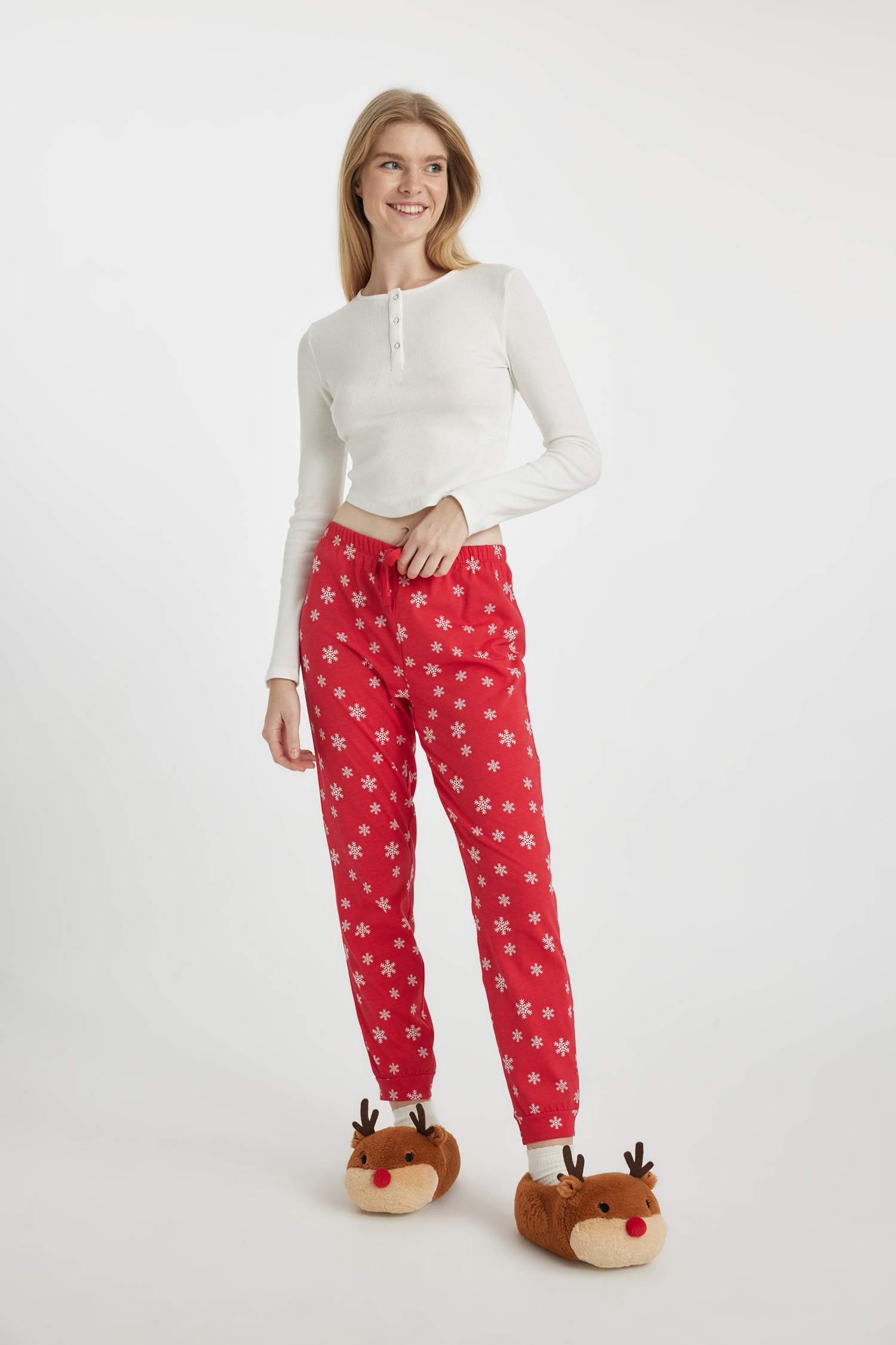 Штаны стандартного кроя, Fall in Love