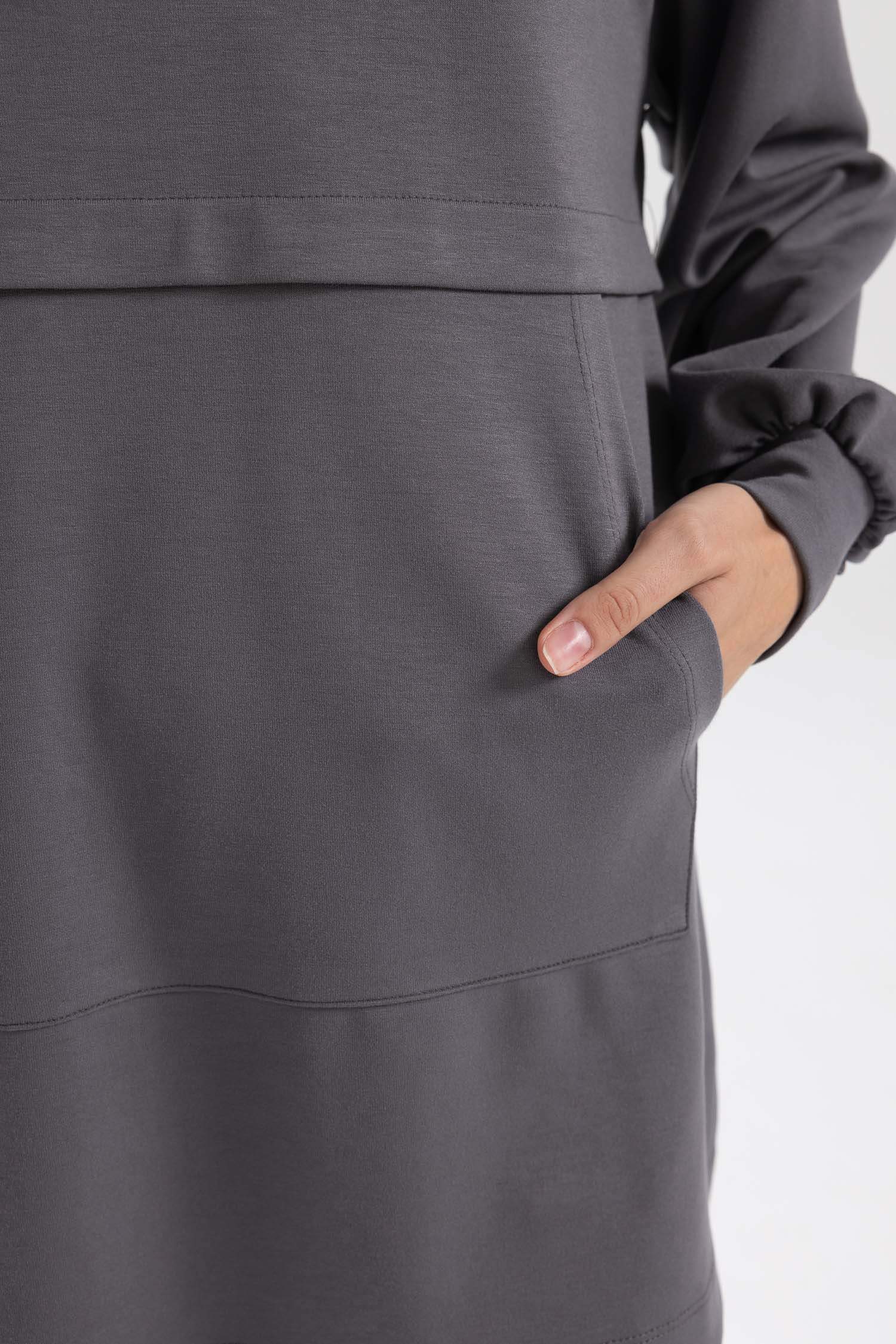 تونيك كم طويل قصة عادية بياقة مستديرة